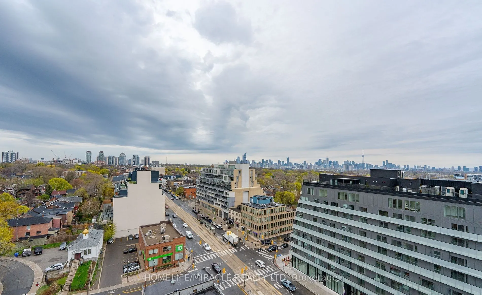 185 Alberta Avenue #703
