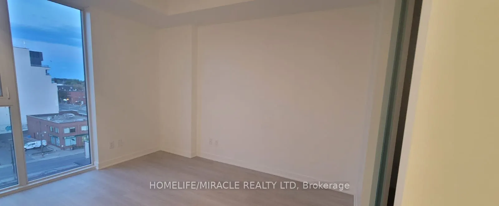 185 Alberta Avenue #703