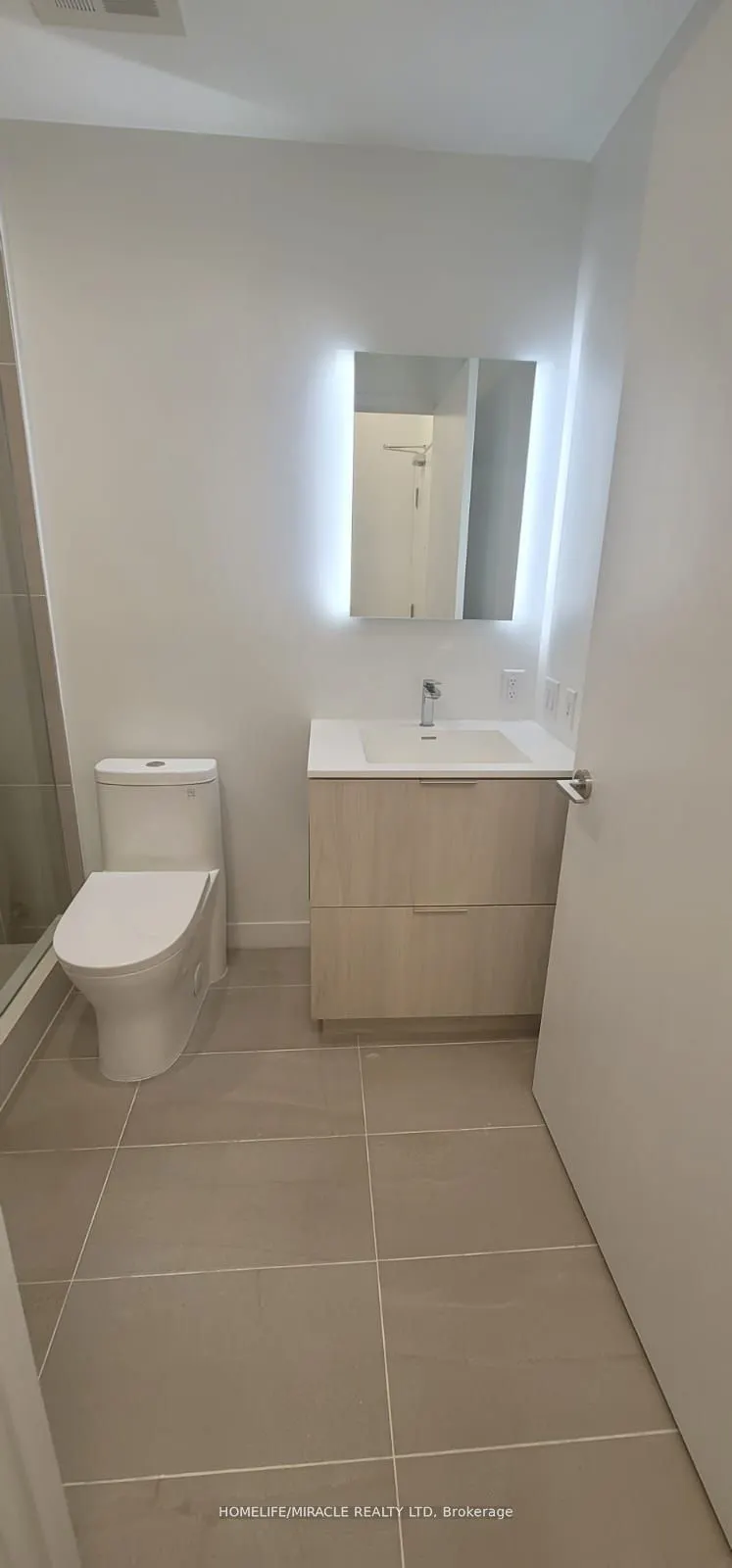 185 Alberta Avenue #703