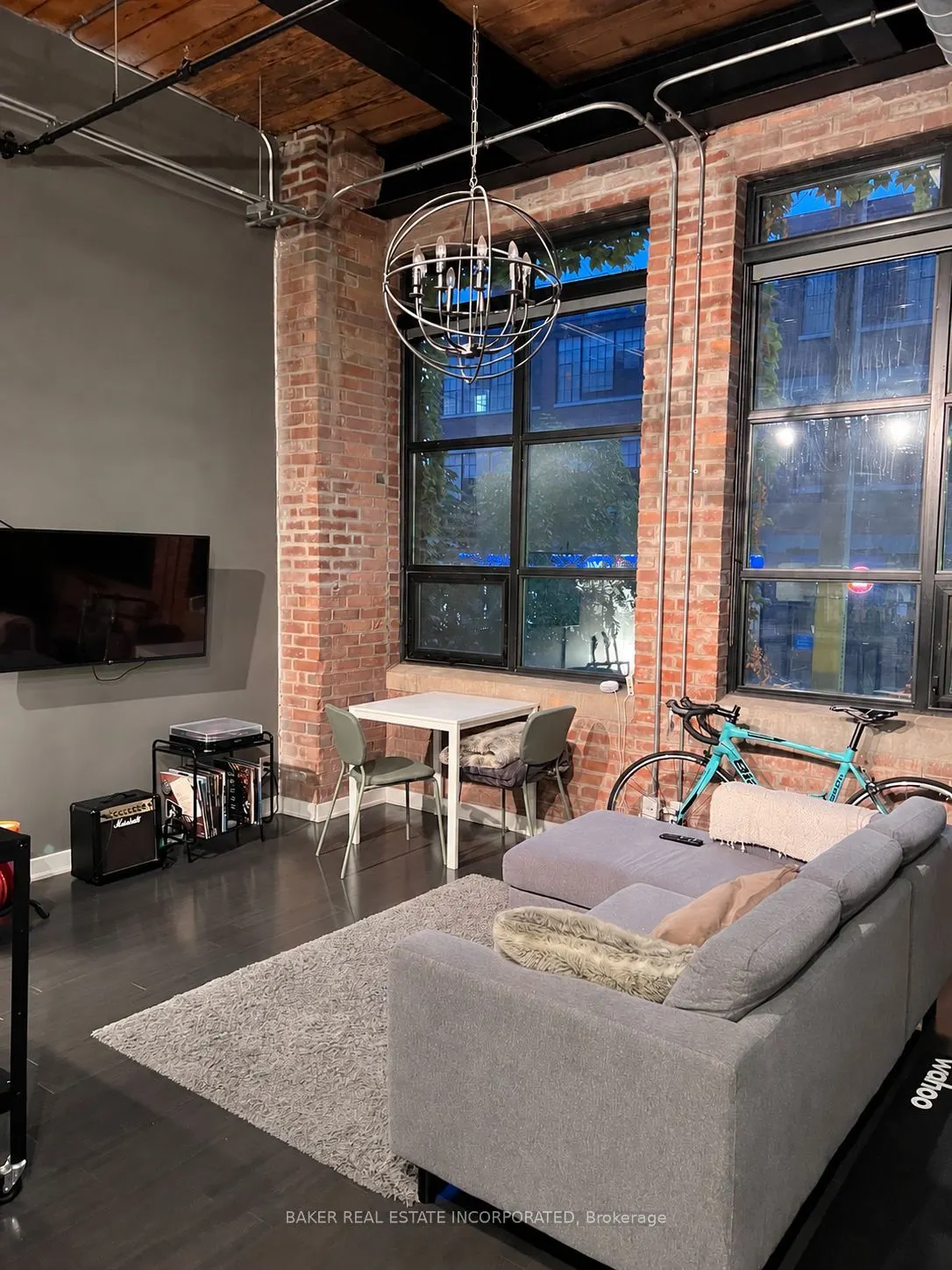 43 Hanna Avenue #106