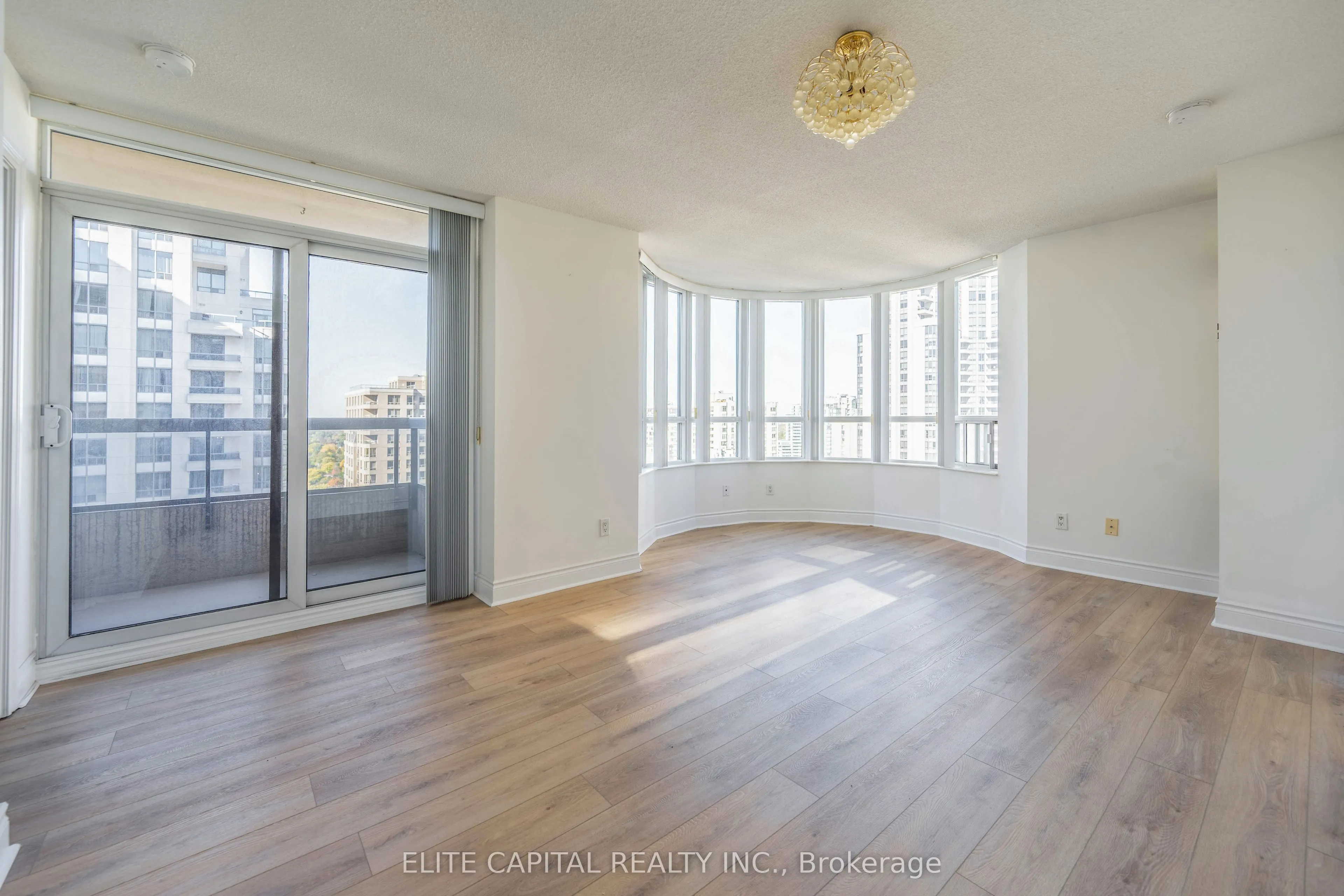 15 Northtown Way #2018