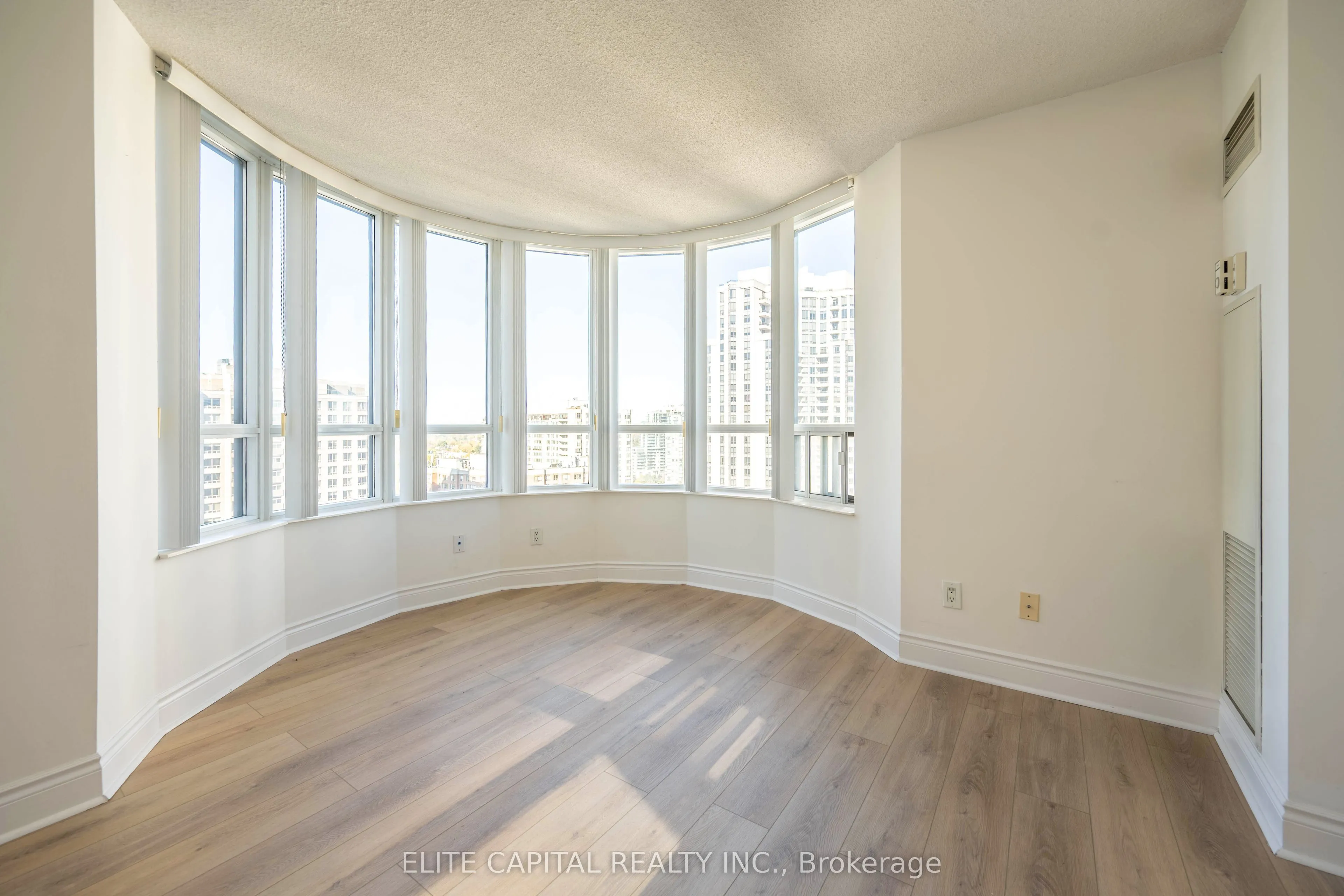 15 Northtown Way #2018