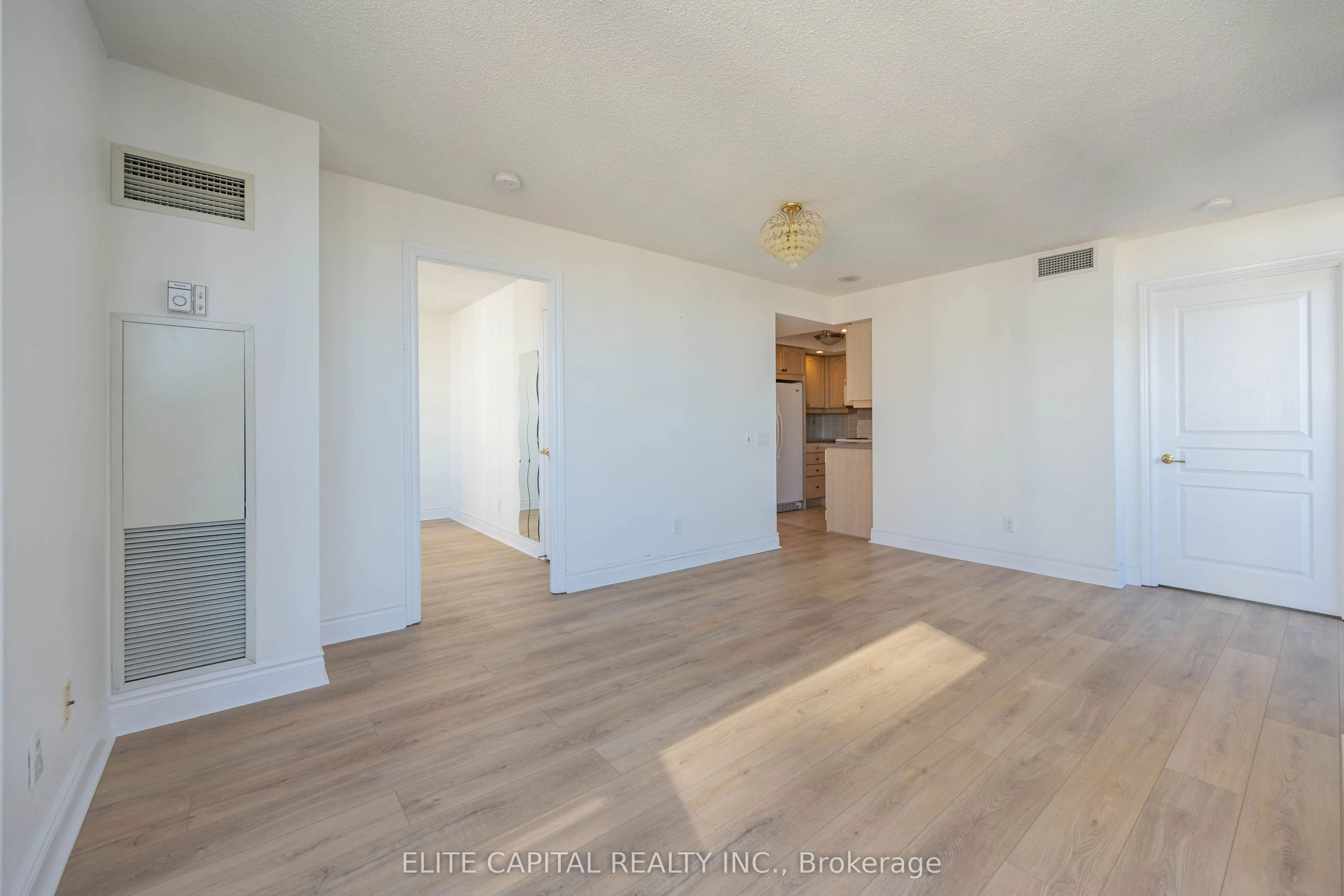 15 Northtown Way #2018