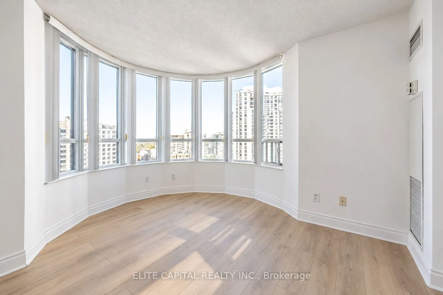 15 Northtown Way #2018