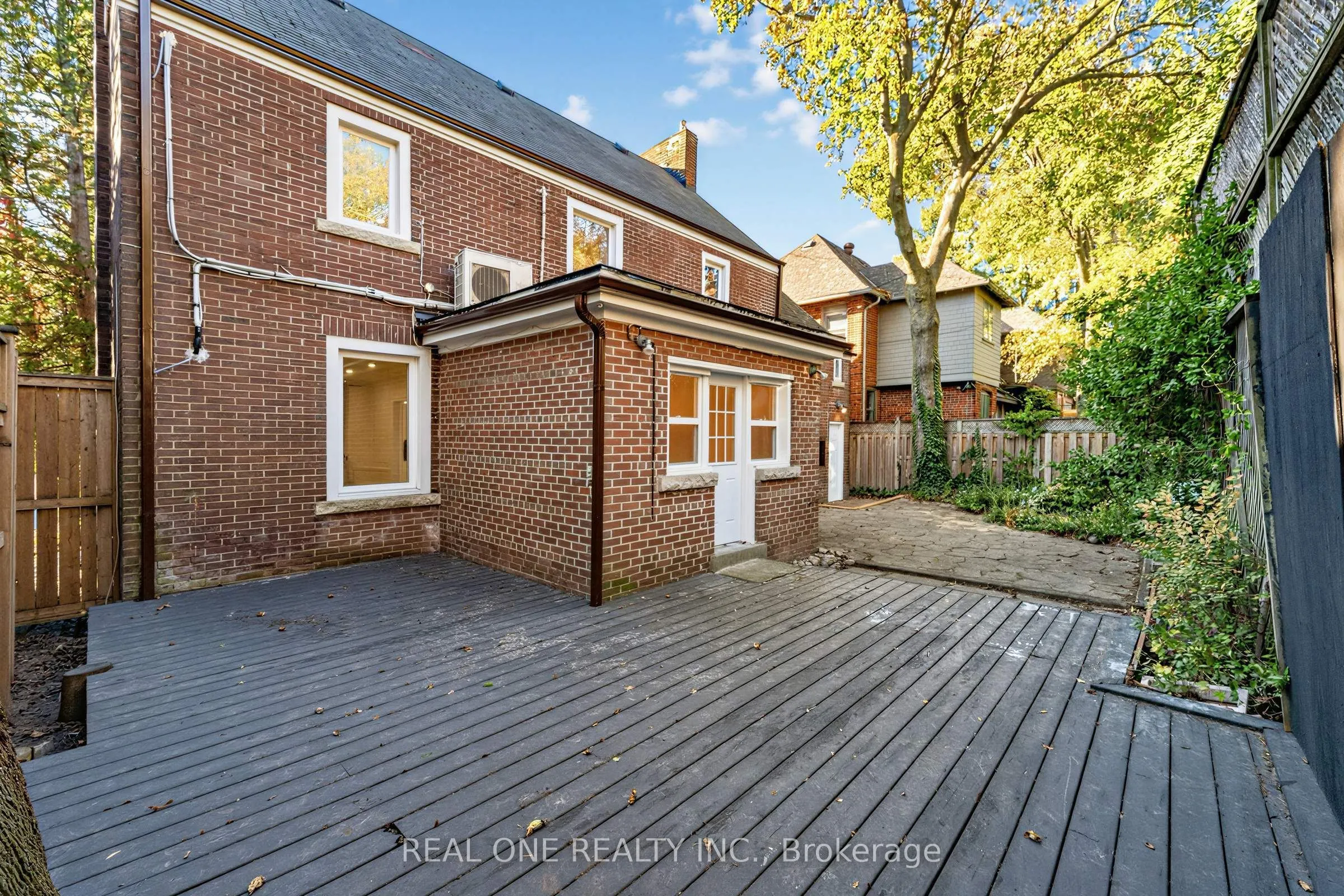 603 Spadina Road