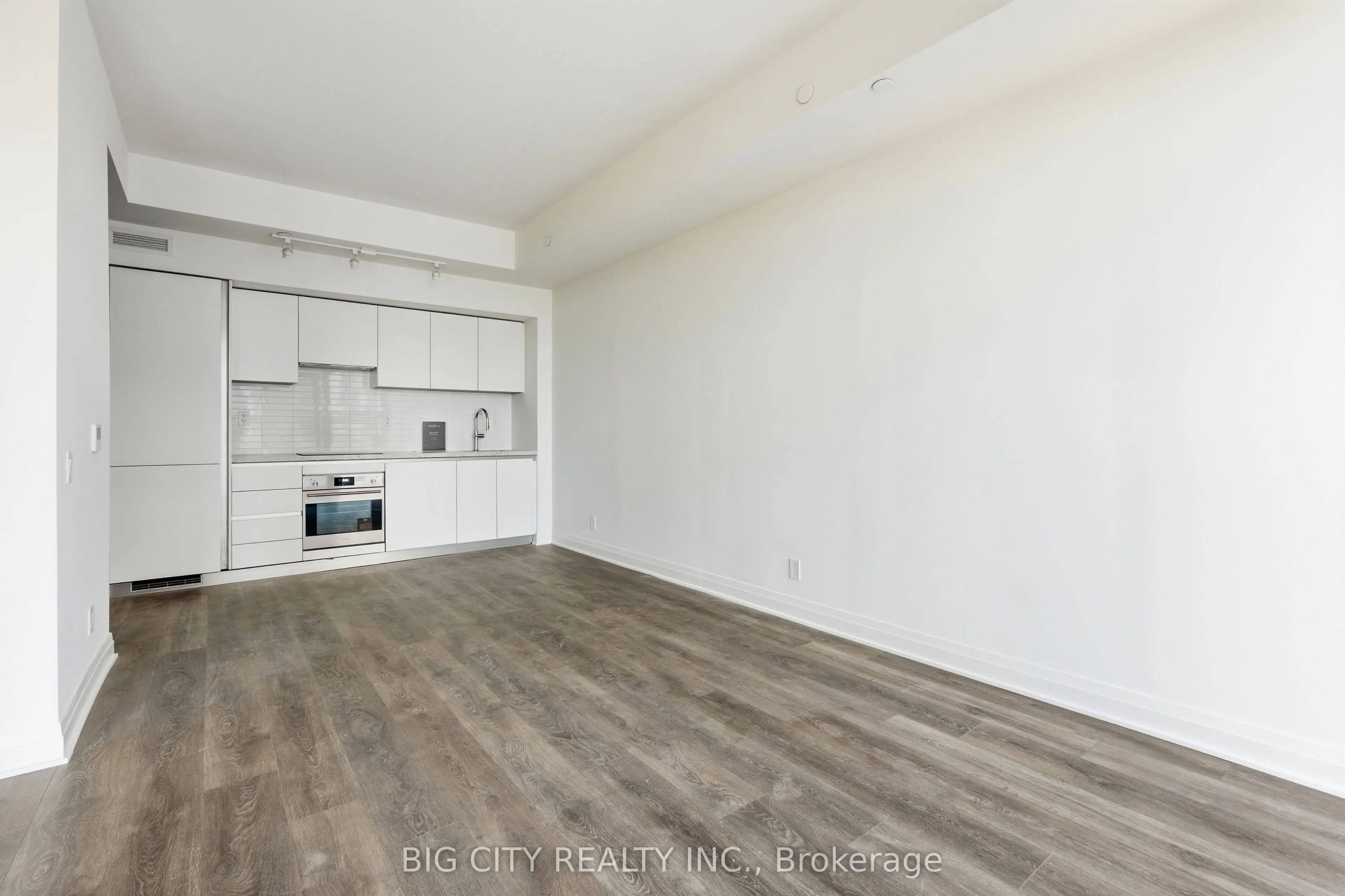 25 Frederick Todd Way #2006