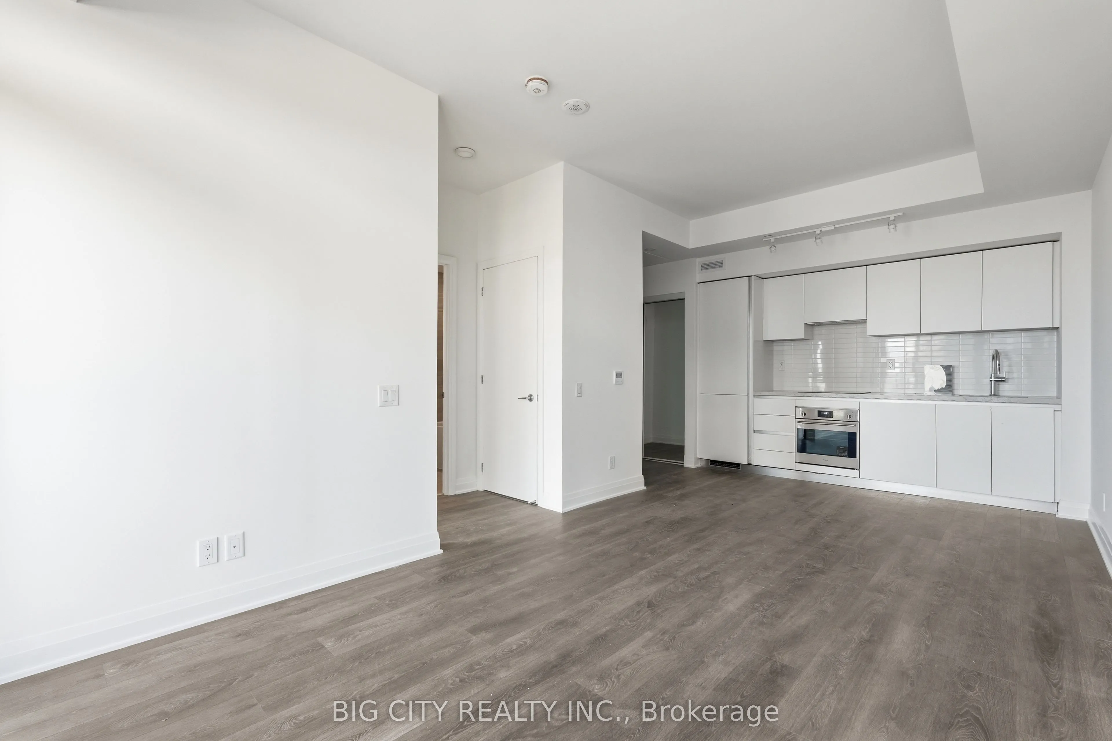 25 Frederick Todd Way #2006