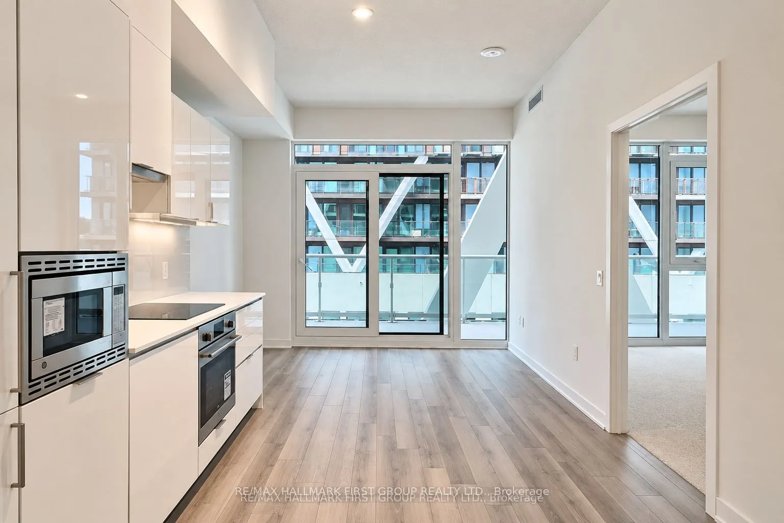230 Simcoe Street #1235