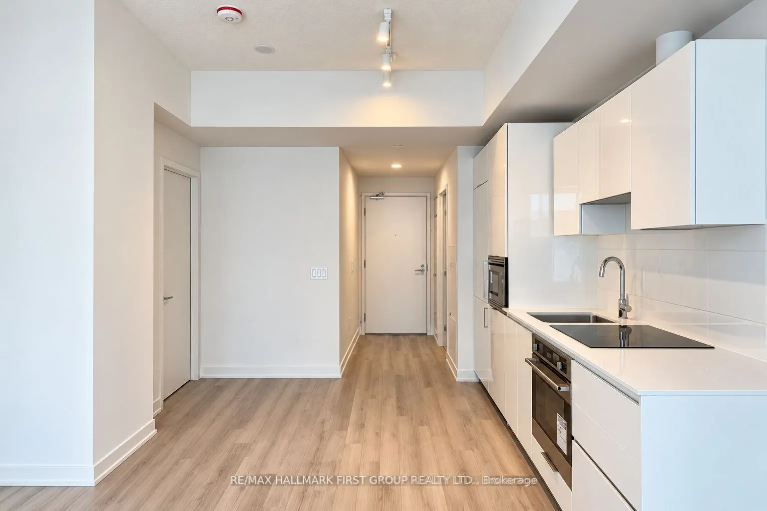230 Simcoe Street #1235