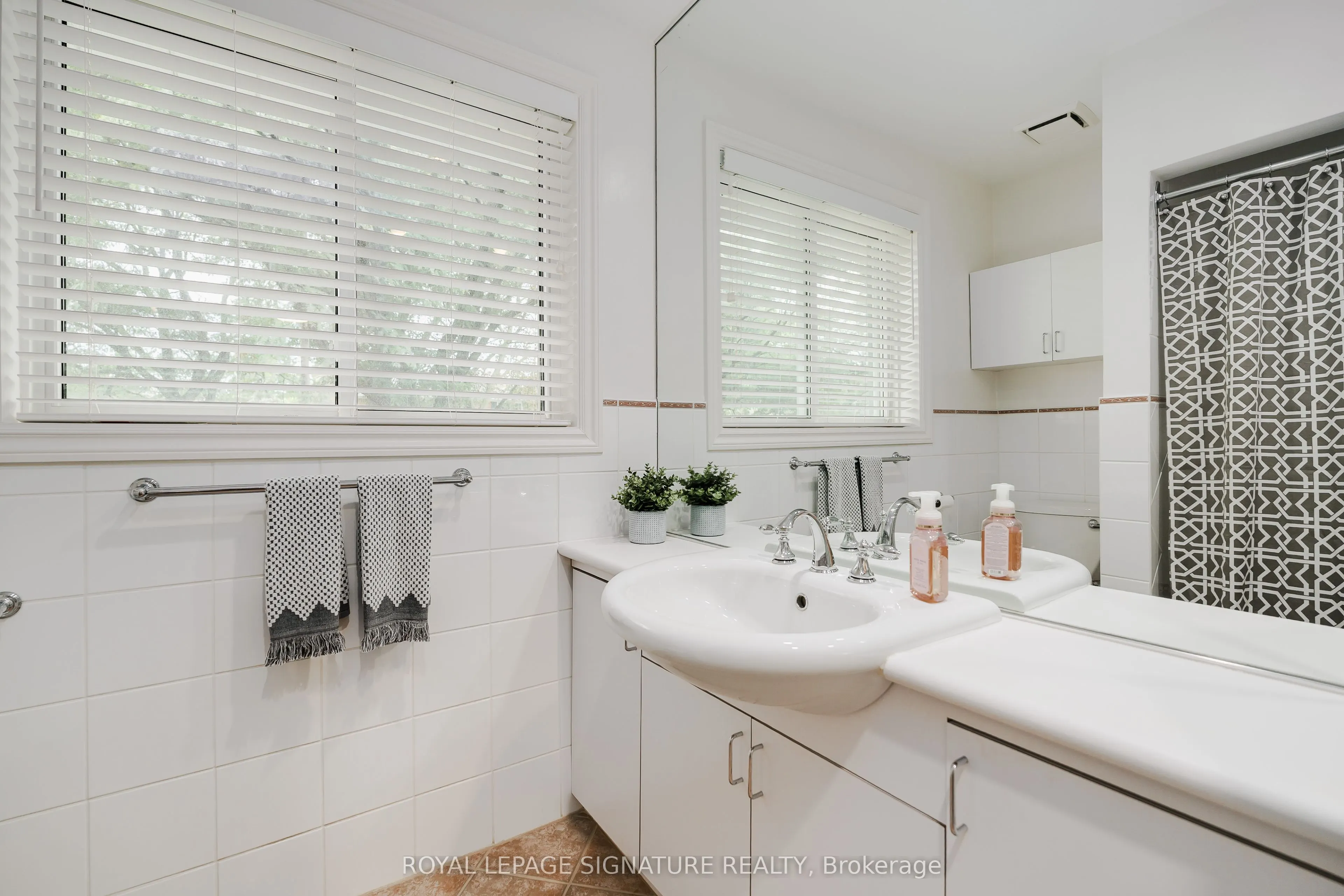 11 Bellbury Crescent