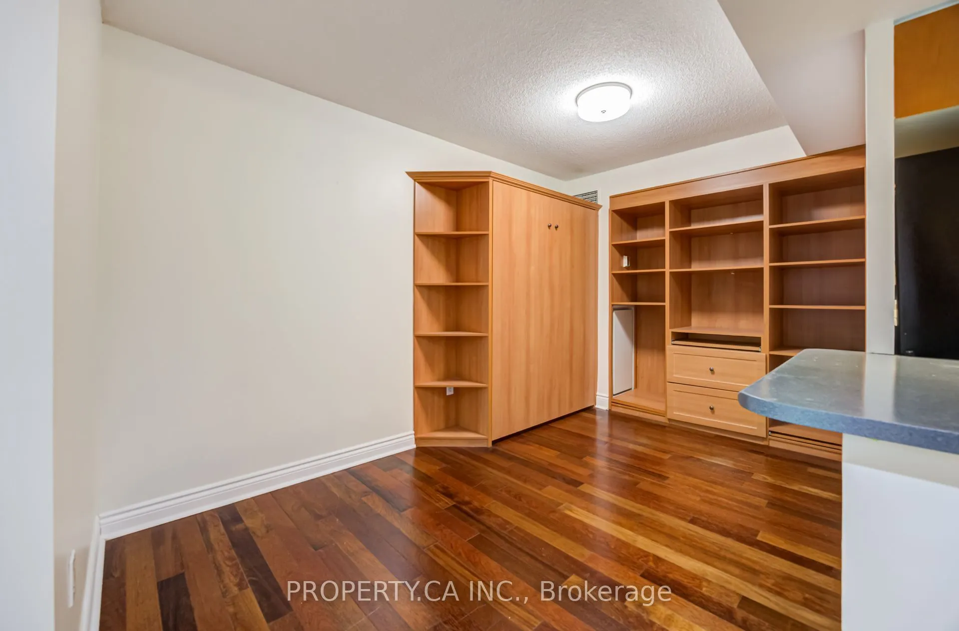 330 Adelaide Street E #209