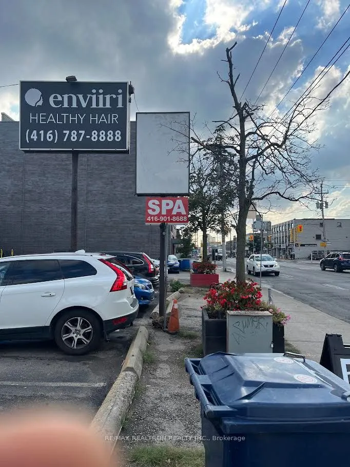 1713 Eglinton Avenue W