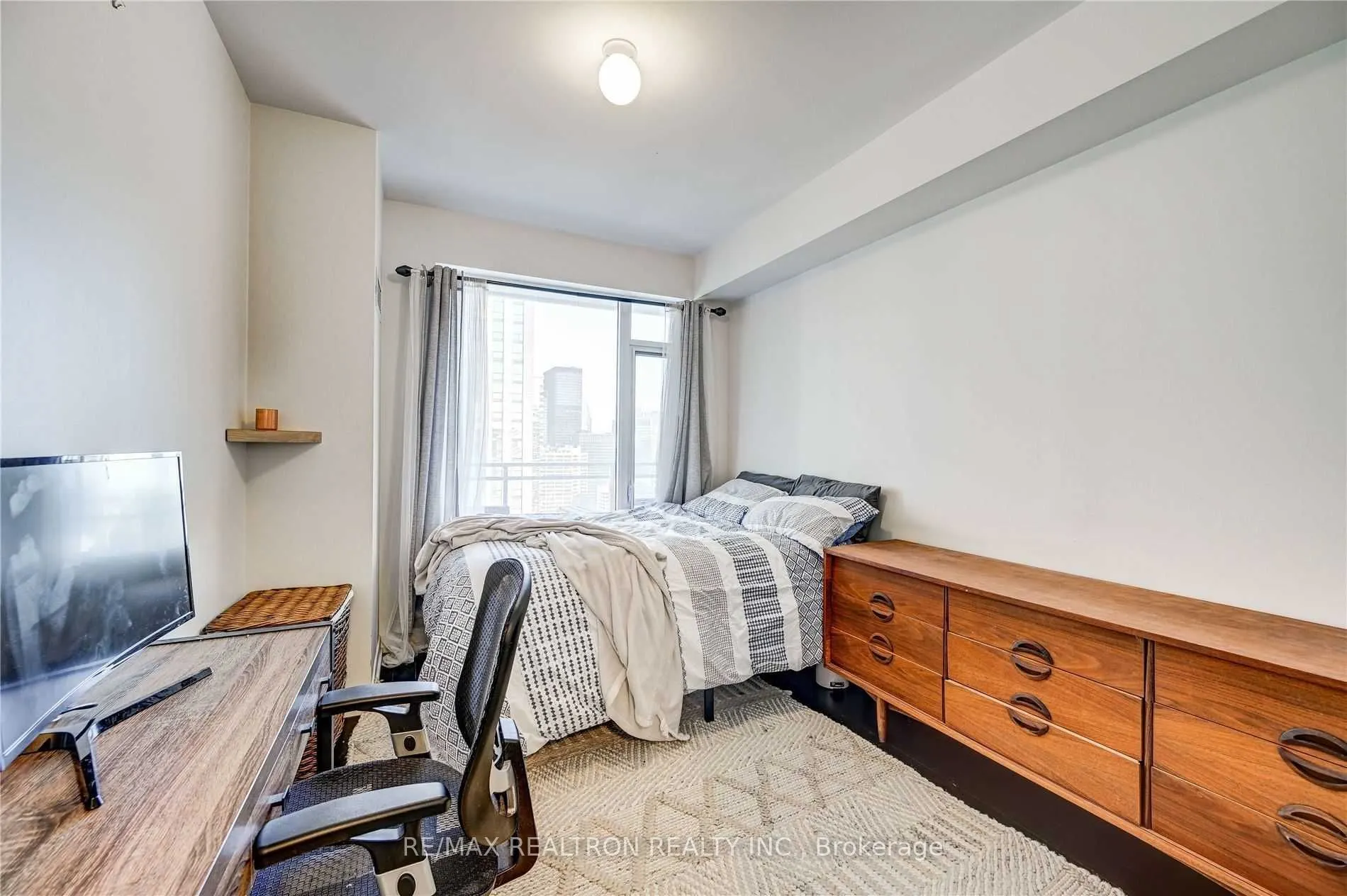 21 Widmer Street #3507