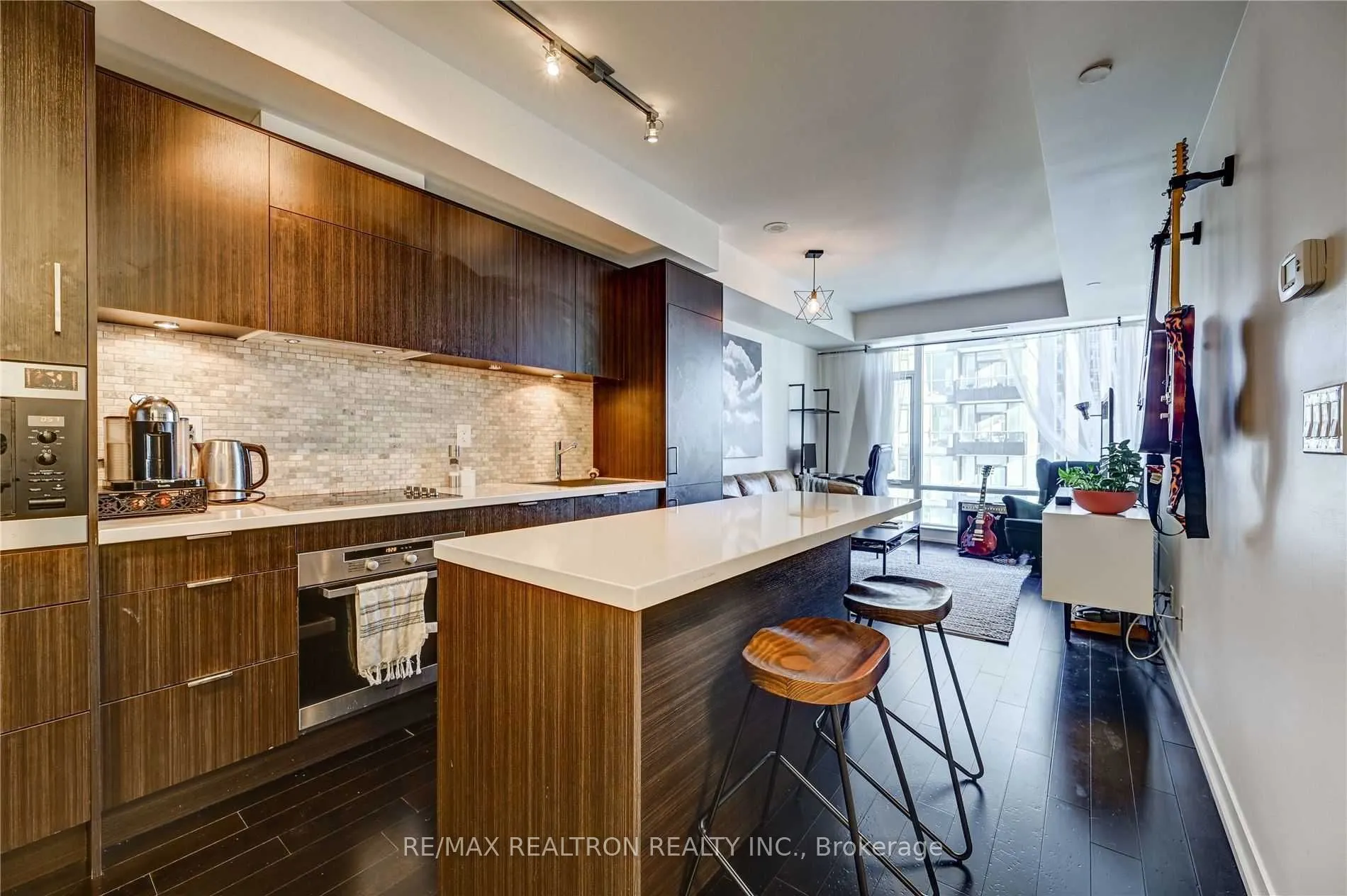 21 Widmer Street #3507
