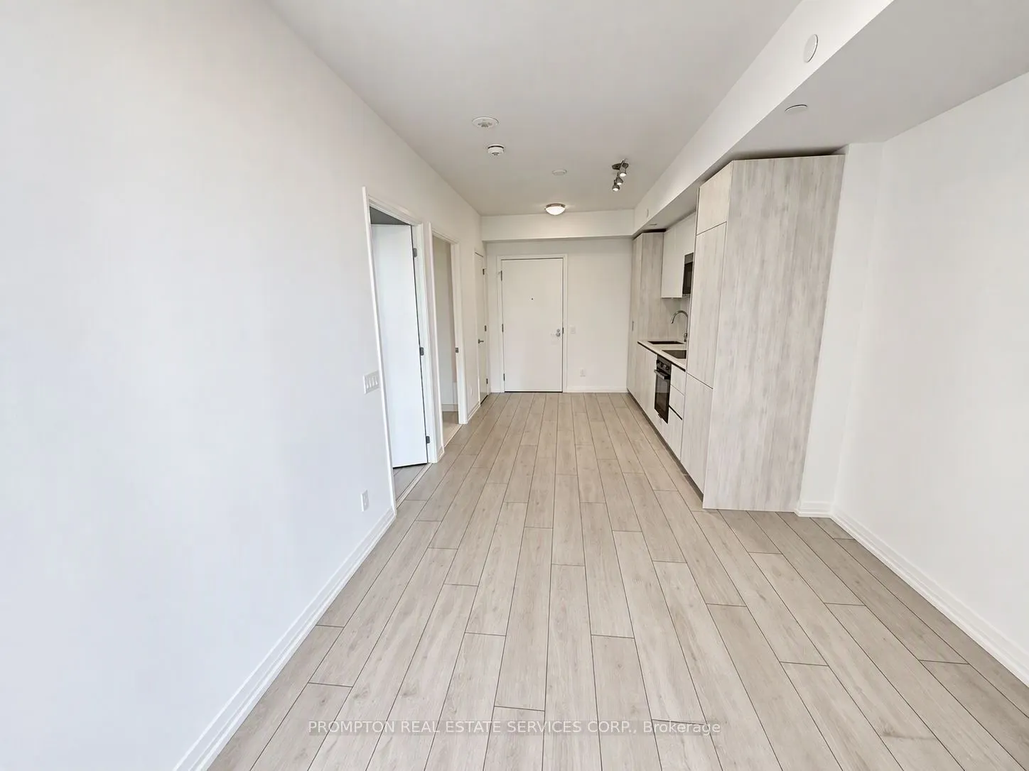 400 King Street W #2919