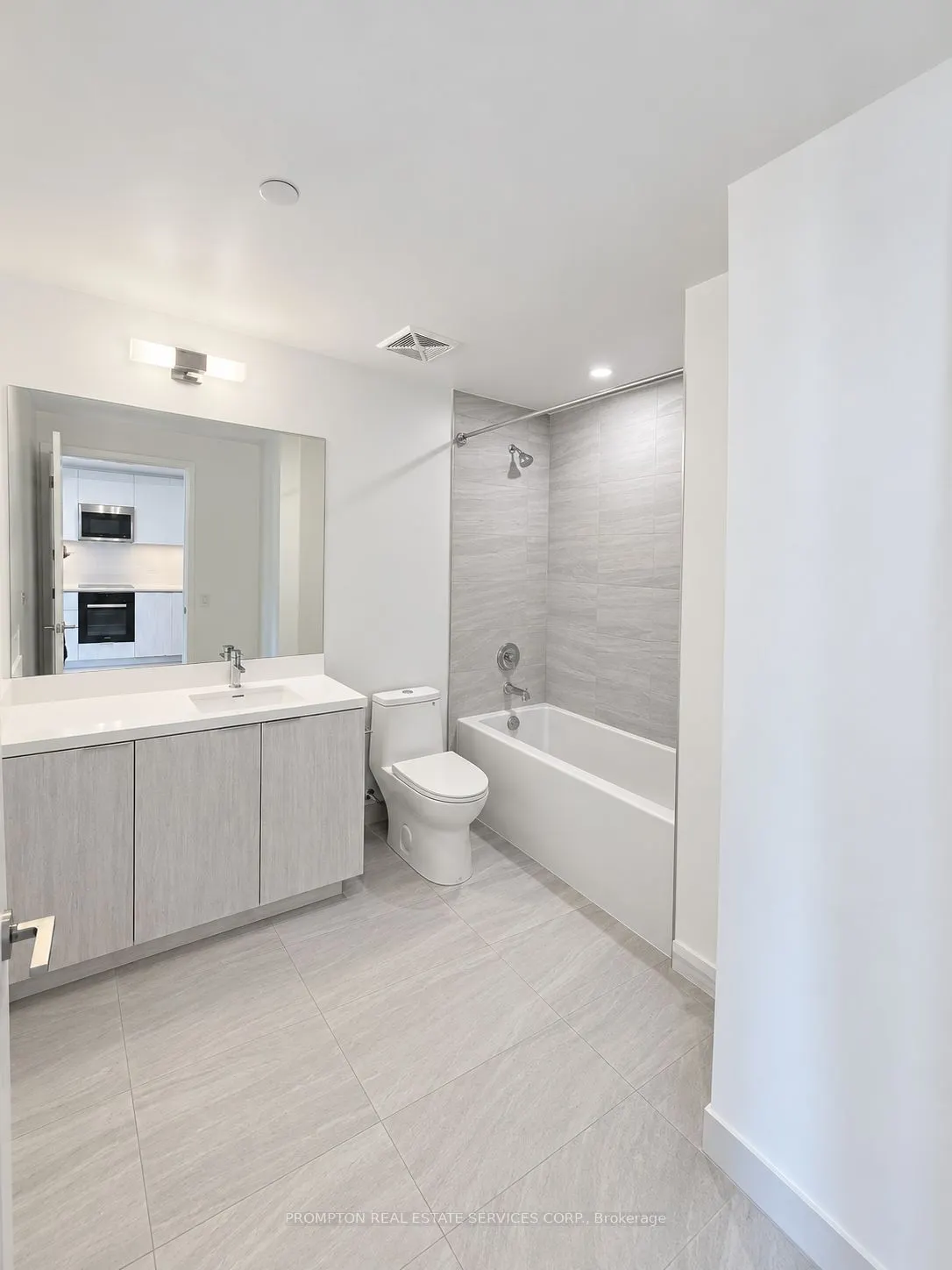 400 King Street W #2919