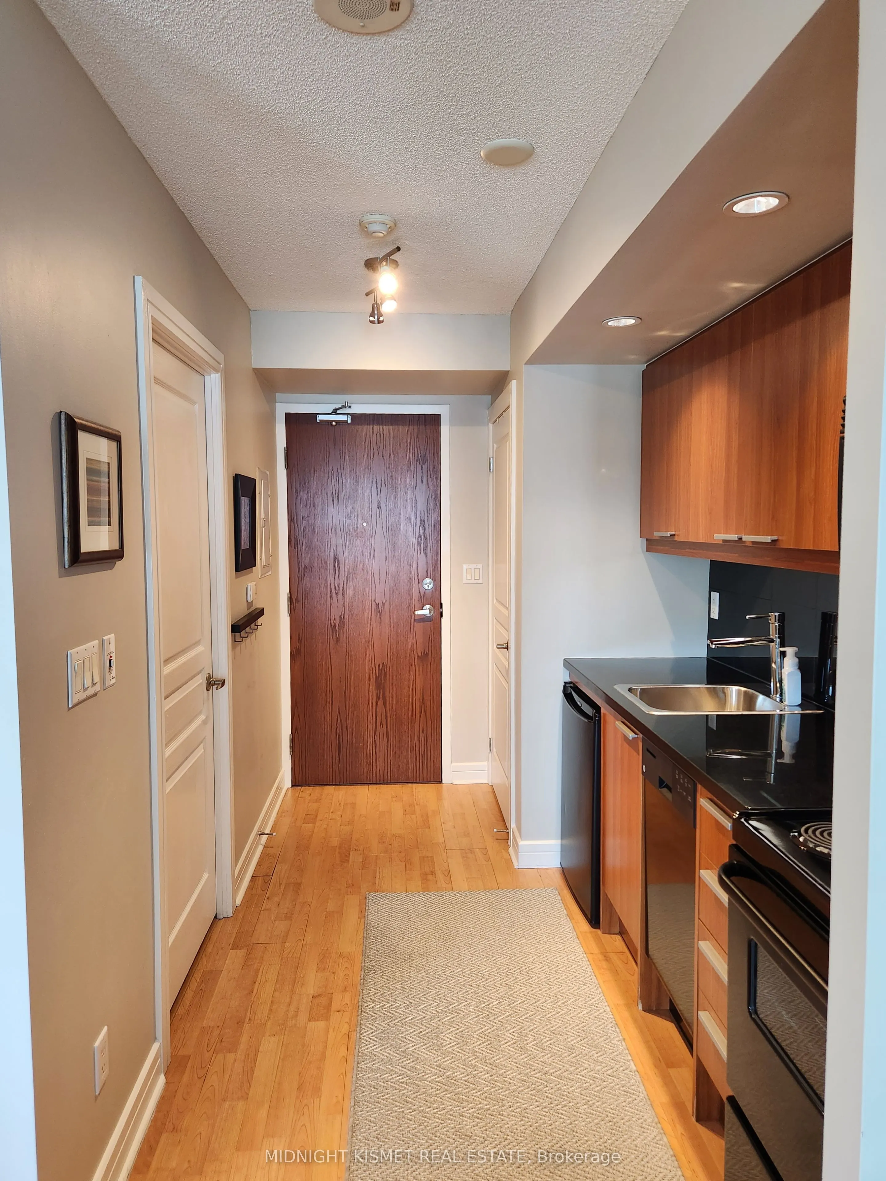 19 Avondale Avenue #Lph06