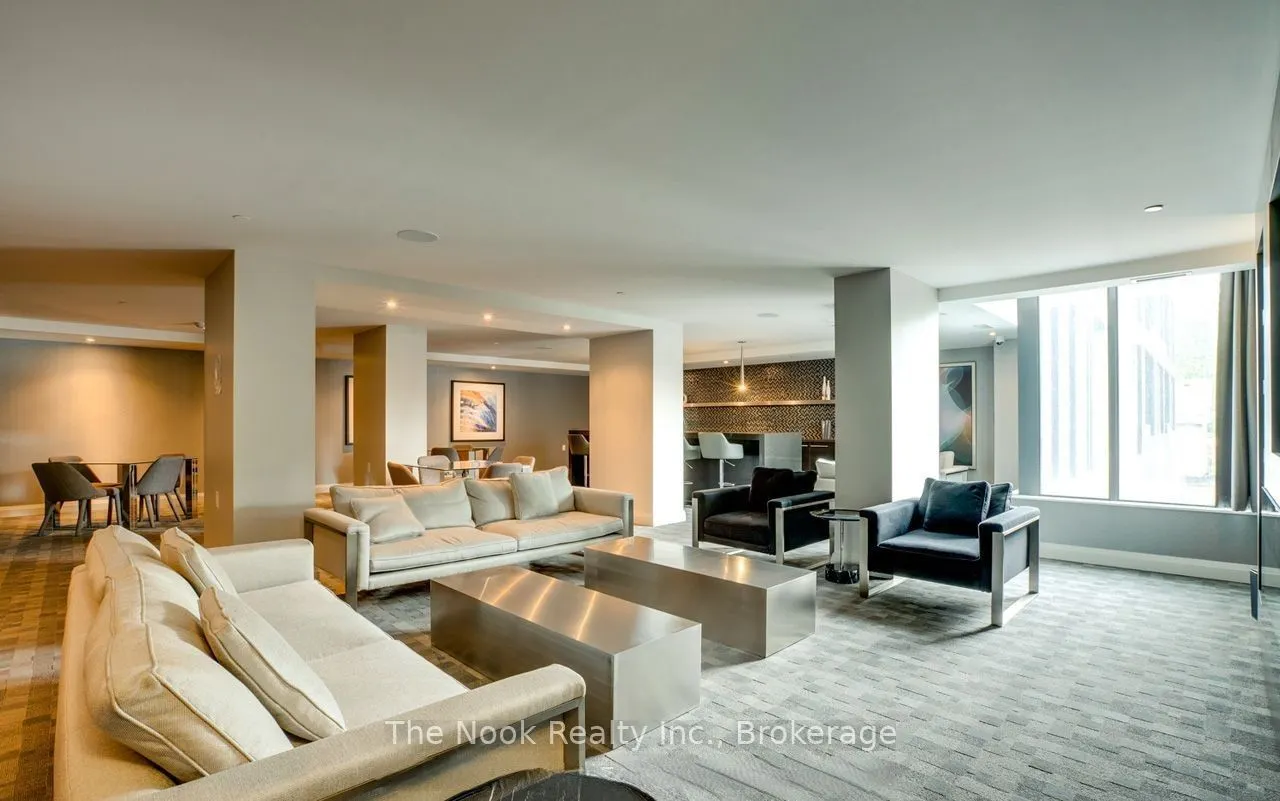 525 Adelaide Street W #1728