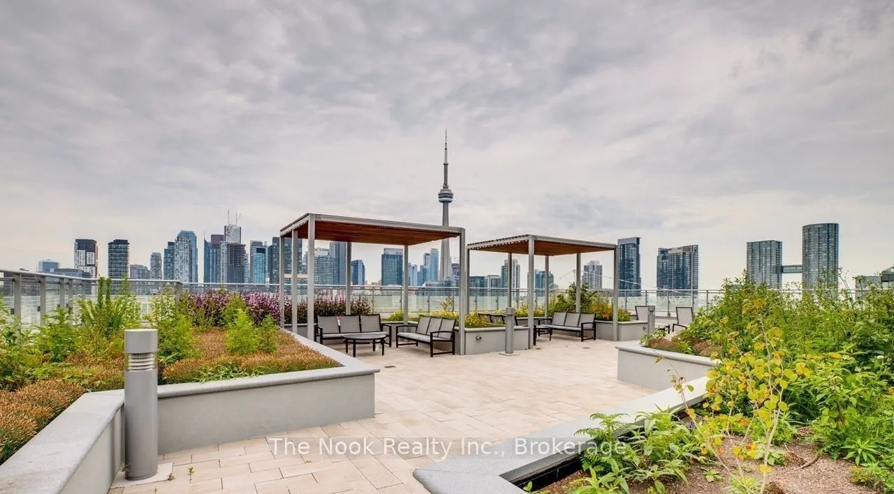 525 Adelaide Street W #1728