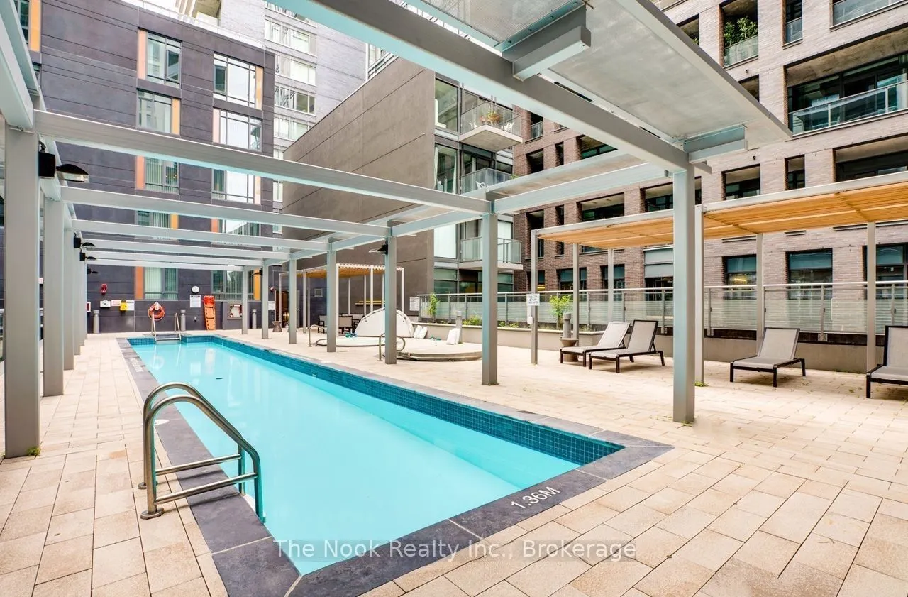 525 Adelaide Street W #1728