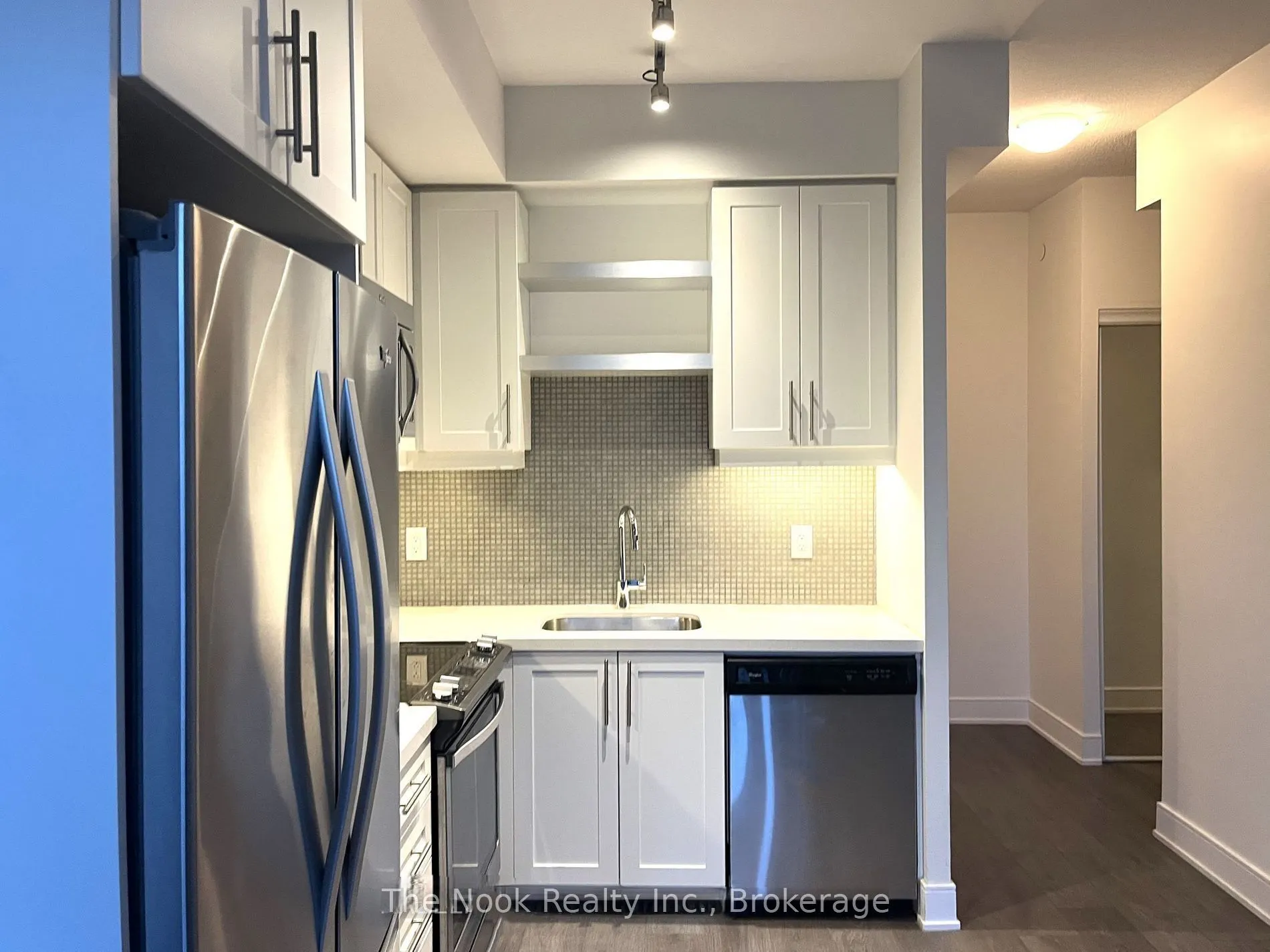 525 Adelaide Street W #1728