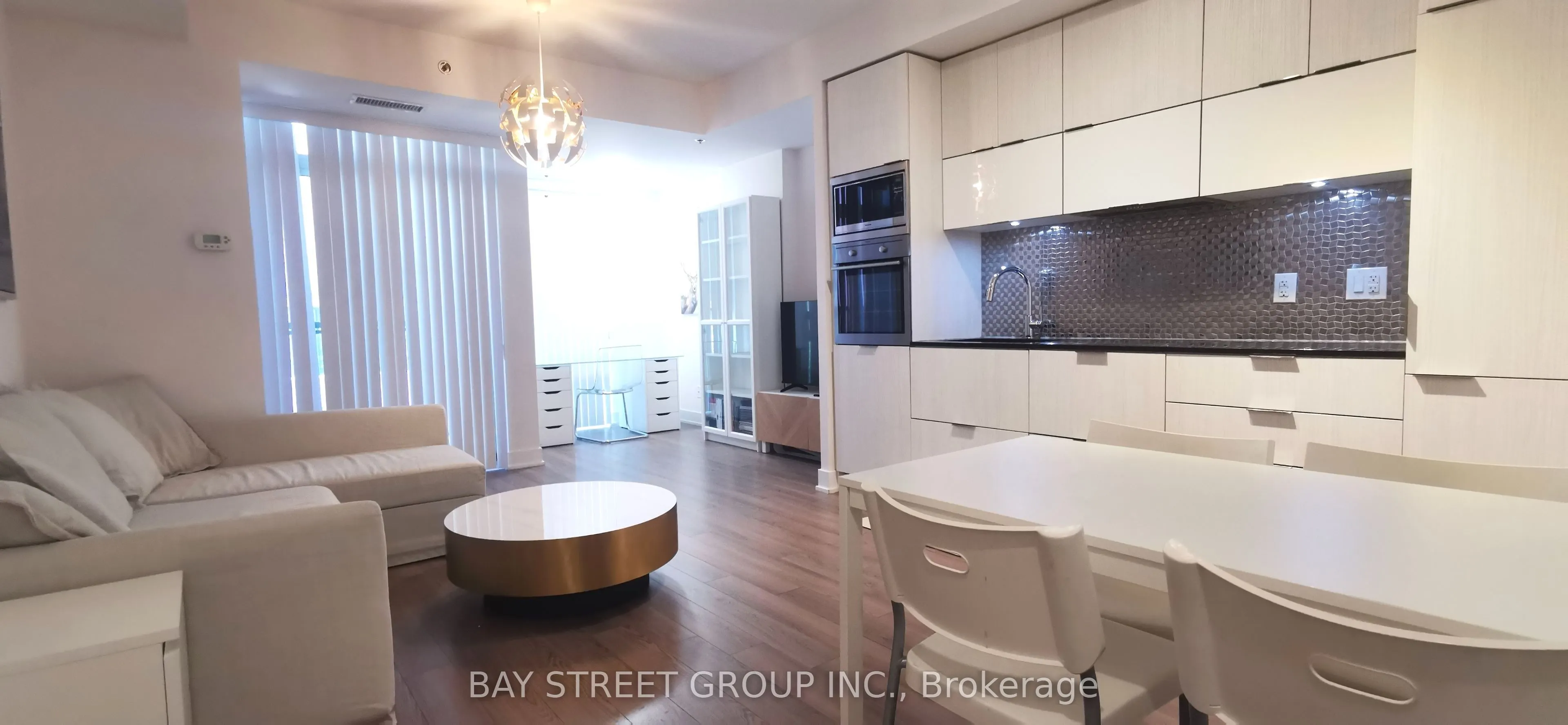 318 Richmond Street W #1109