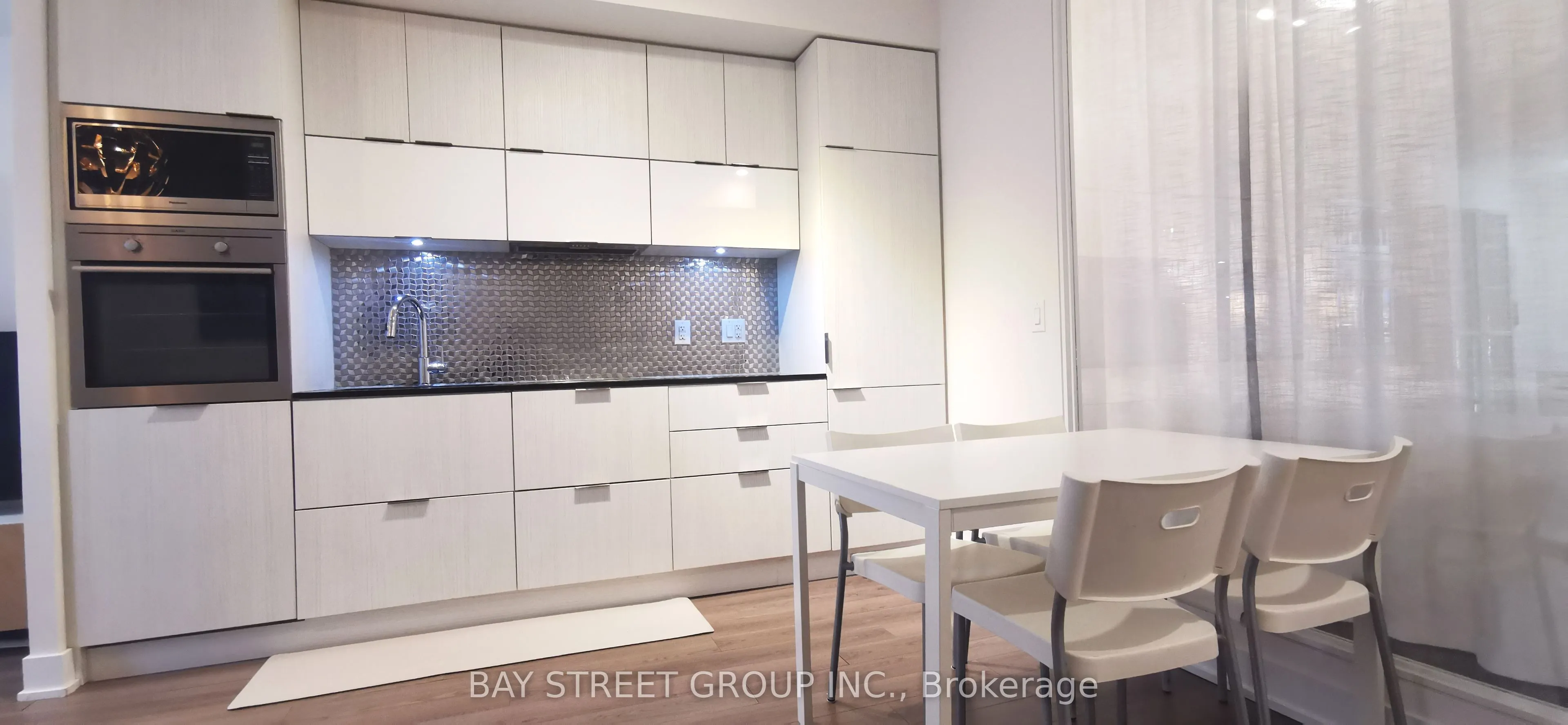 318 Richmond Street W #1109