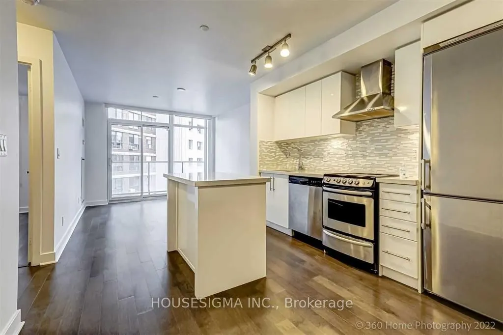 58 Orchard View Boulevard #1005