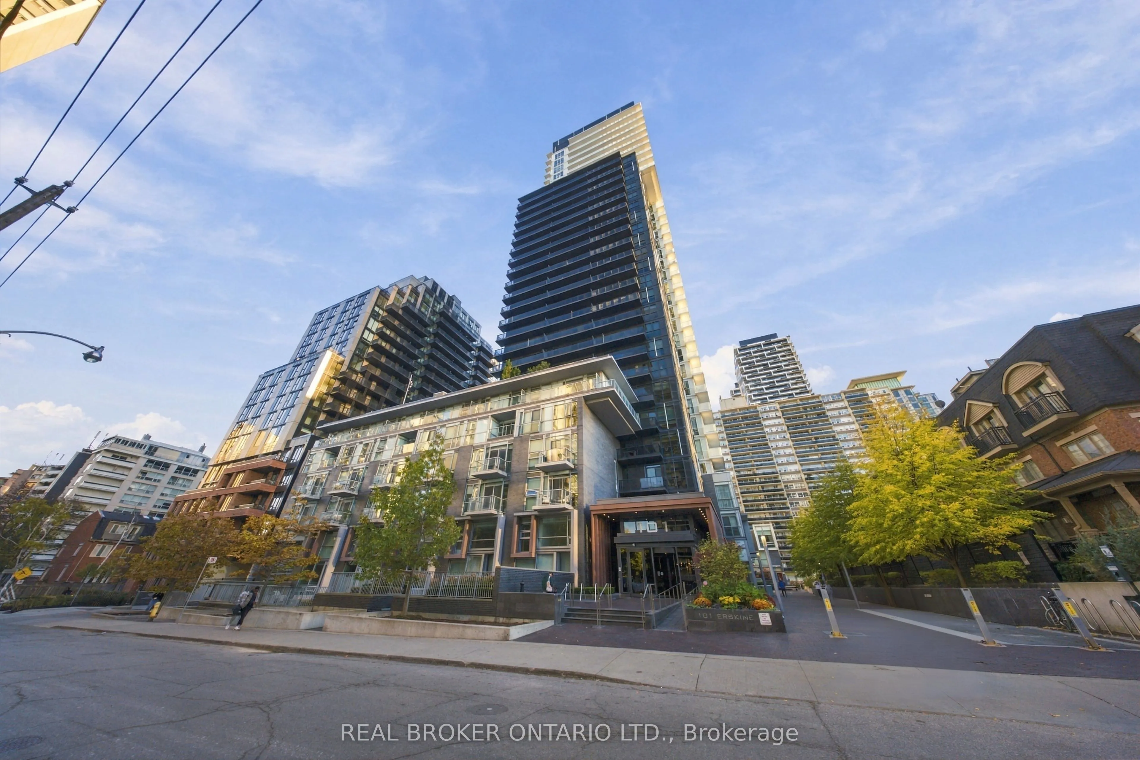 101 Erskine Avenue #2004