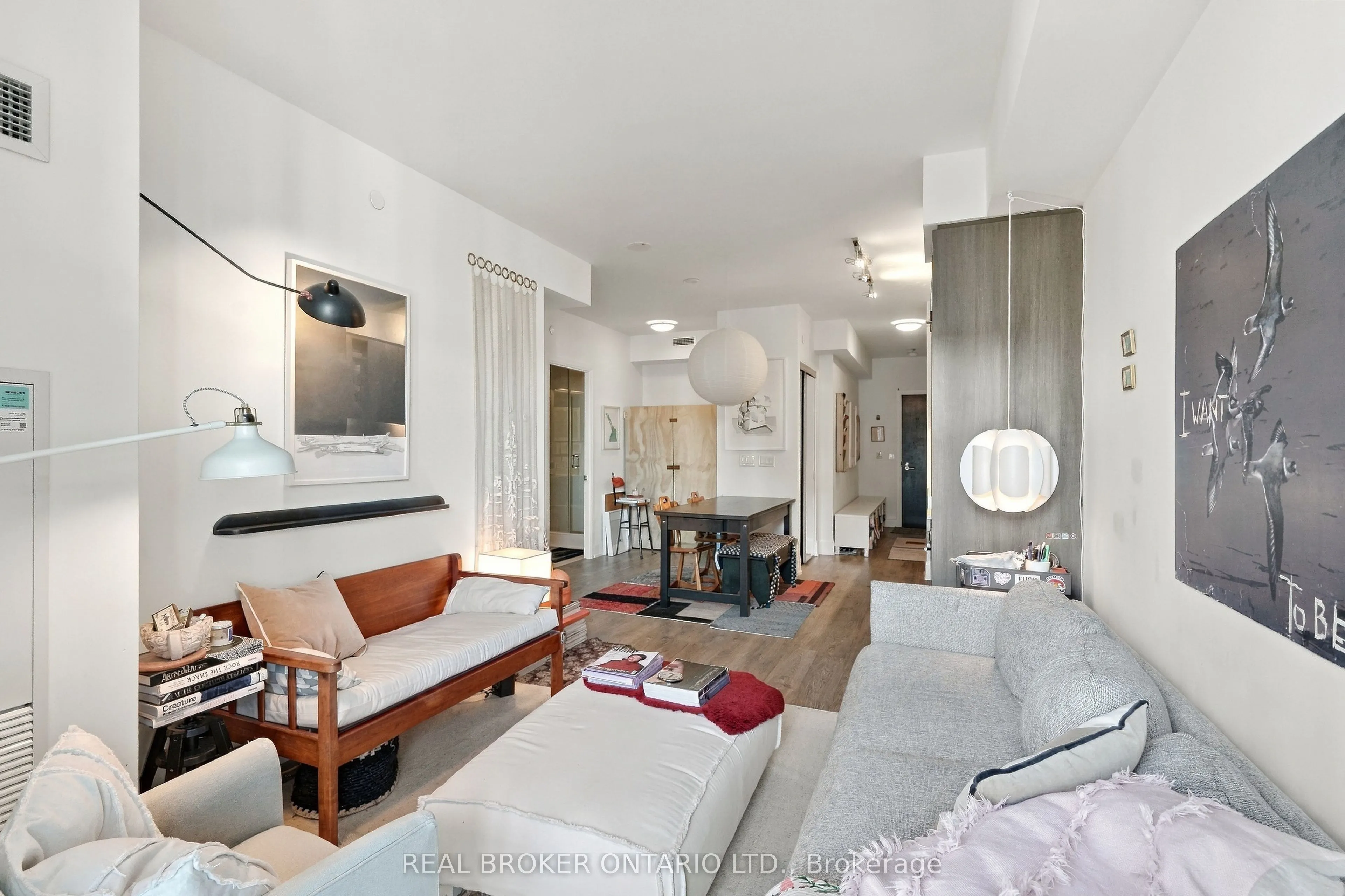 101 Erskine Avenue #2004