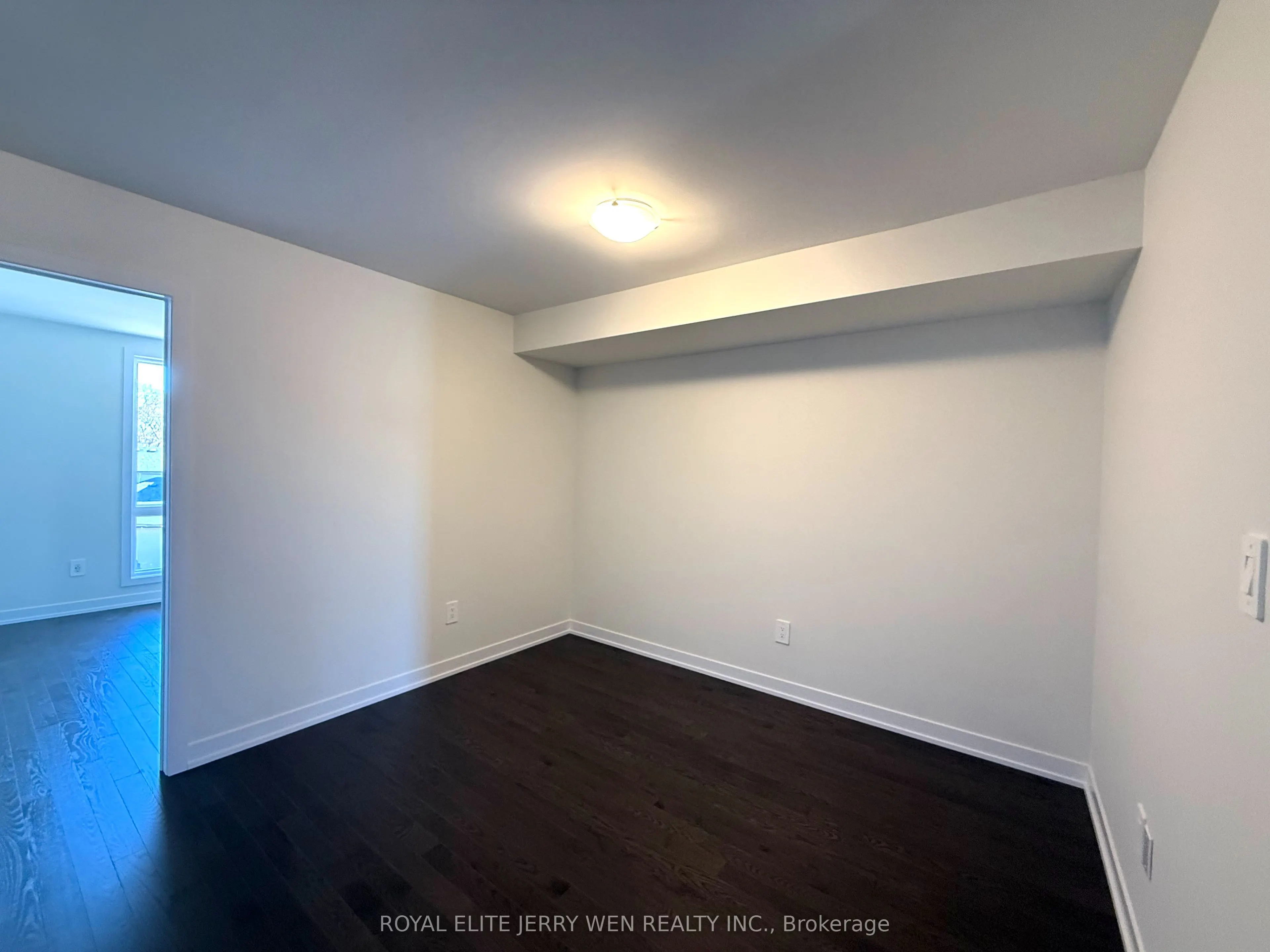 392 Lawrence Heights Way