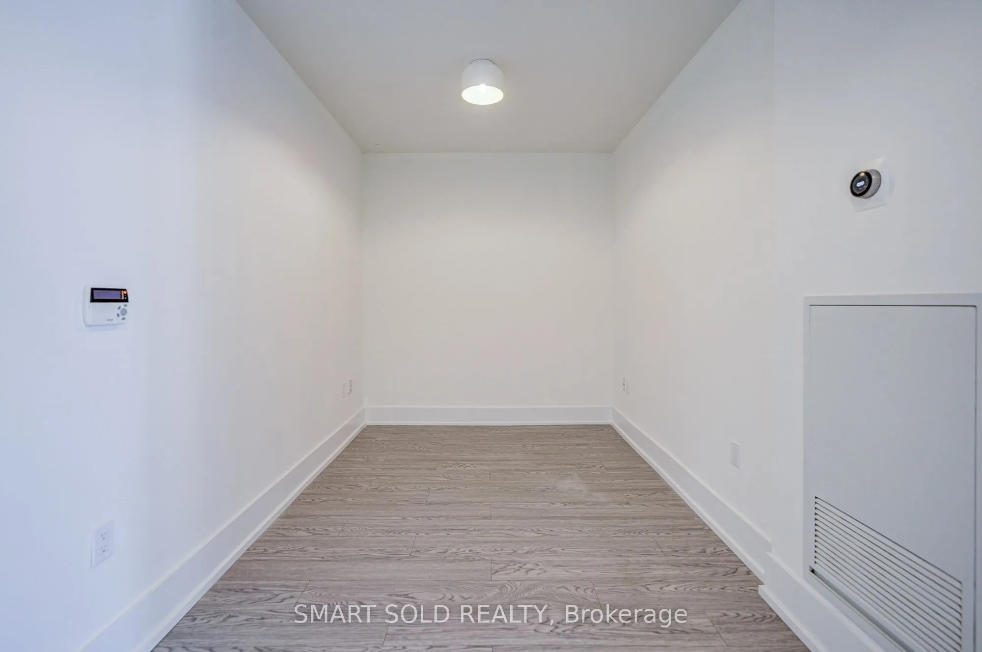 39 Queens Quay E #436