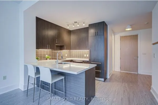 39 Queens Quay E #436