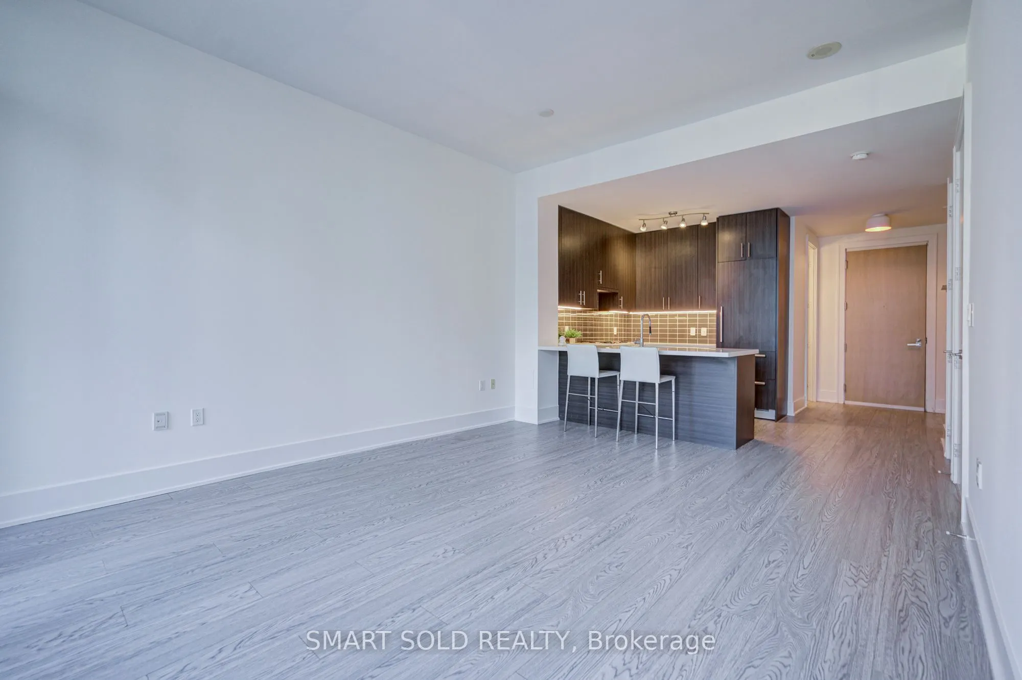 39 Queens Quay E #436