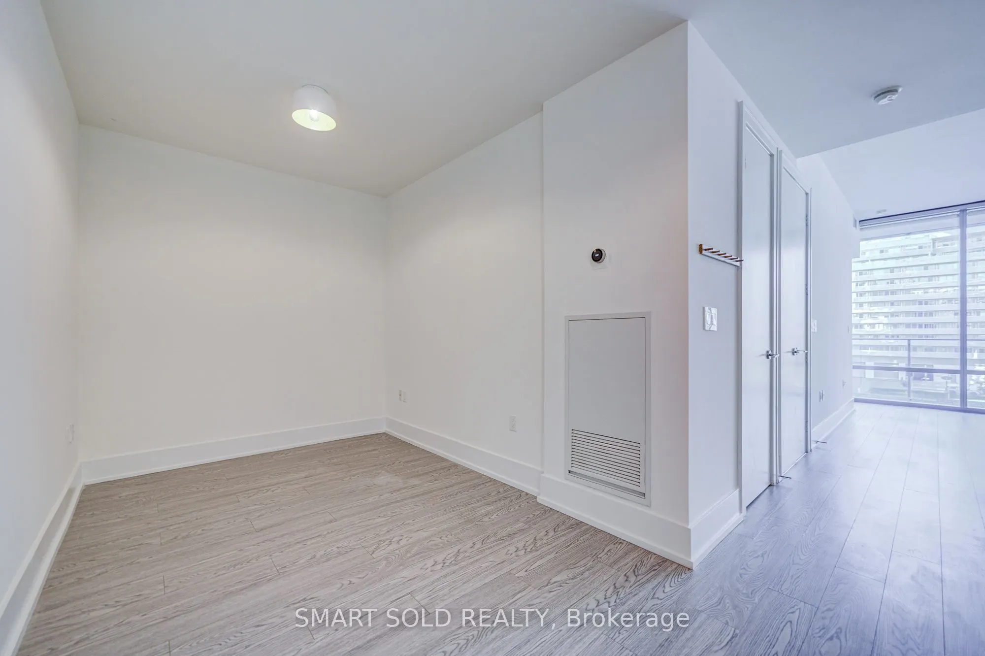 39 Queens Quay E #436