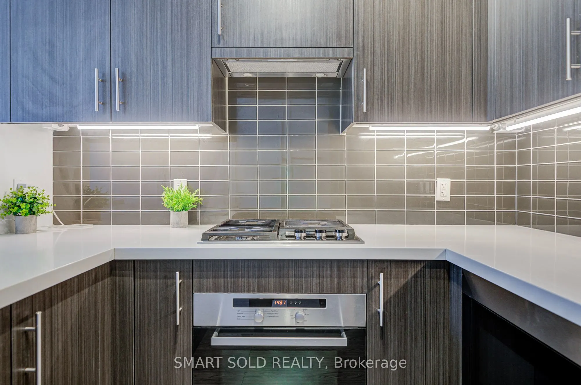 39 Queens Quay E #436