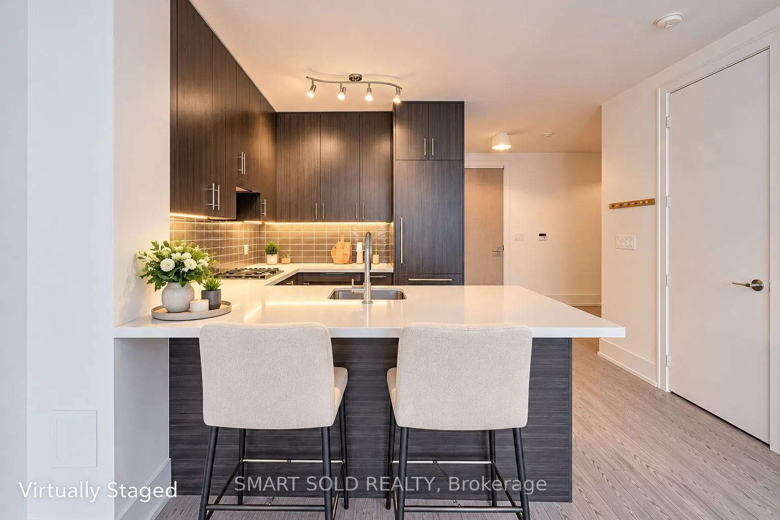 39 Queens Quay E #436