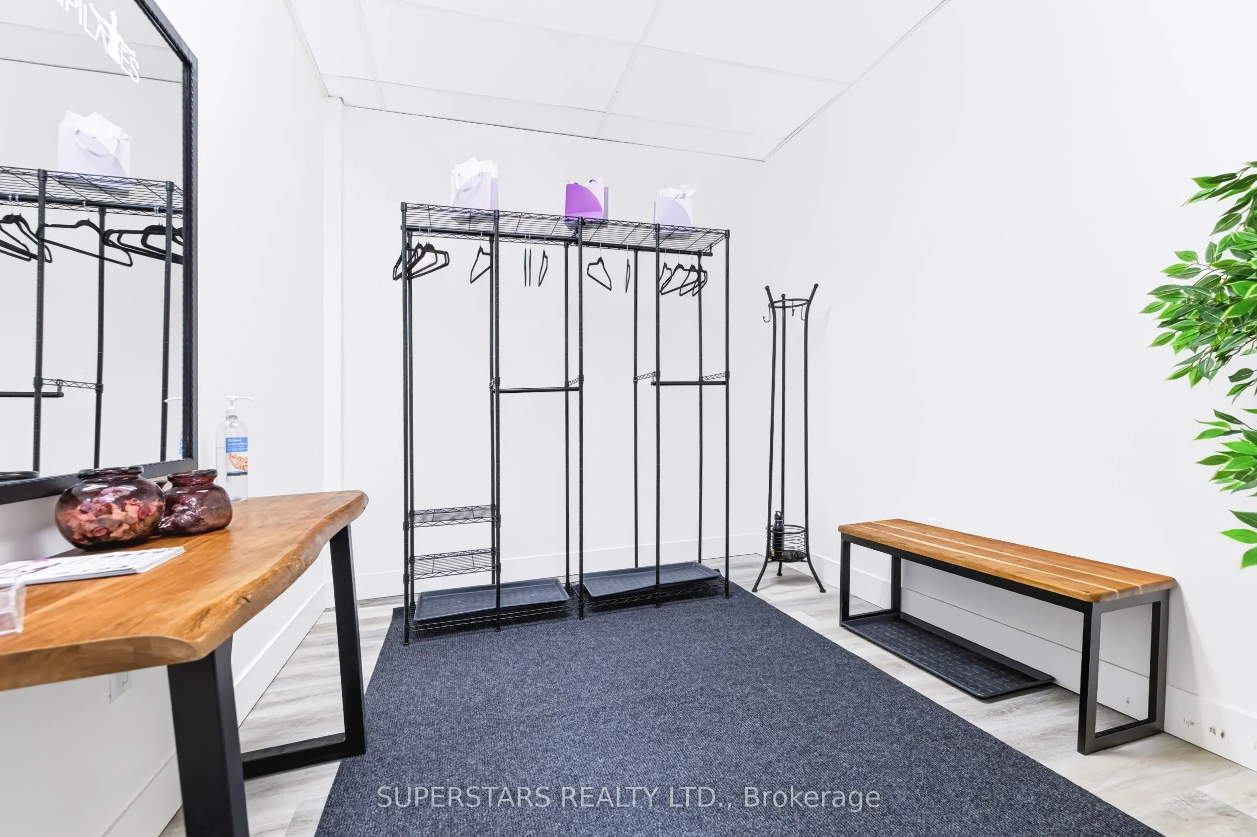1300 Don Mills Road #207