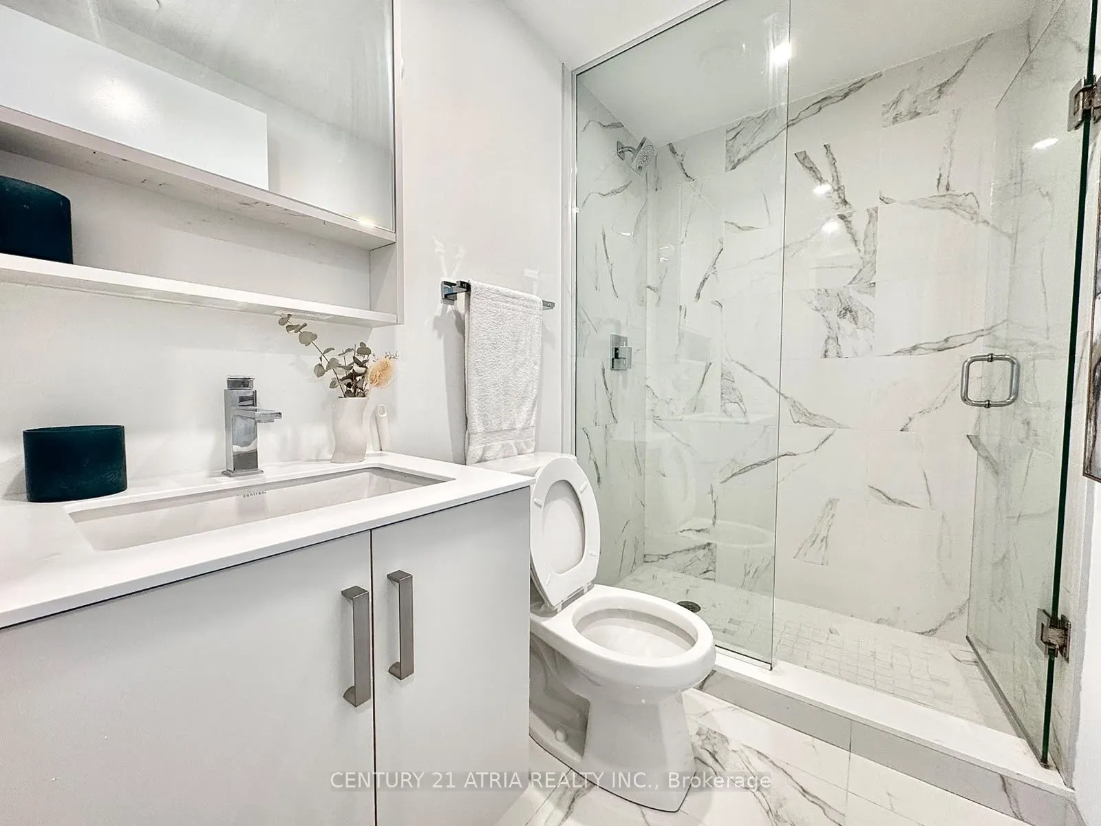 88 Queen Street E #2701