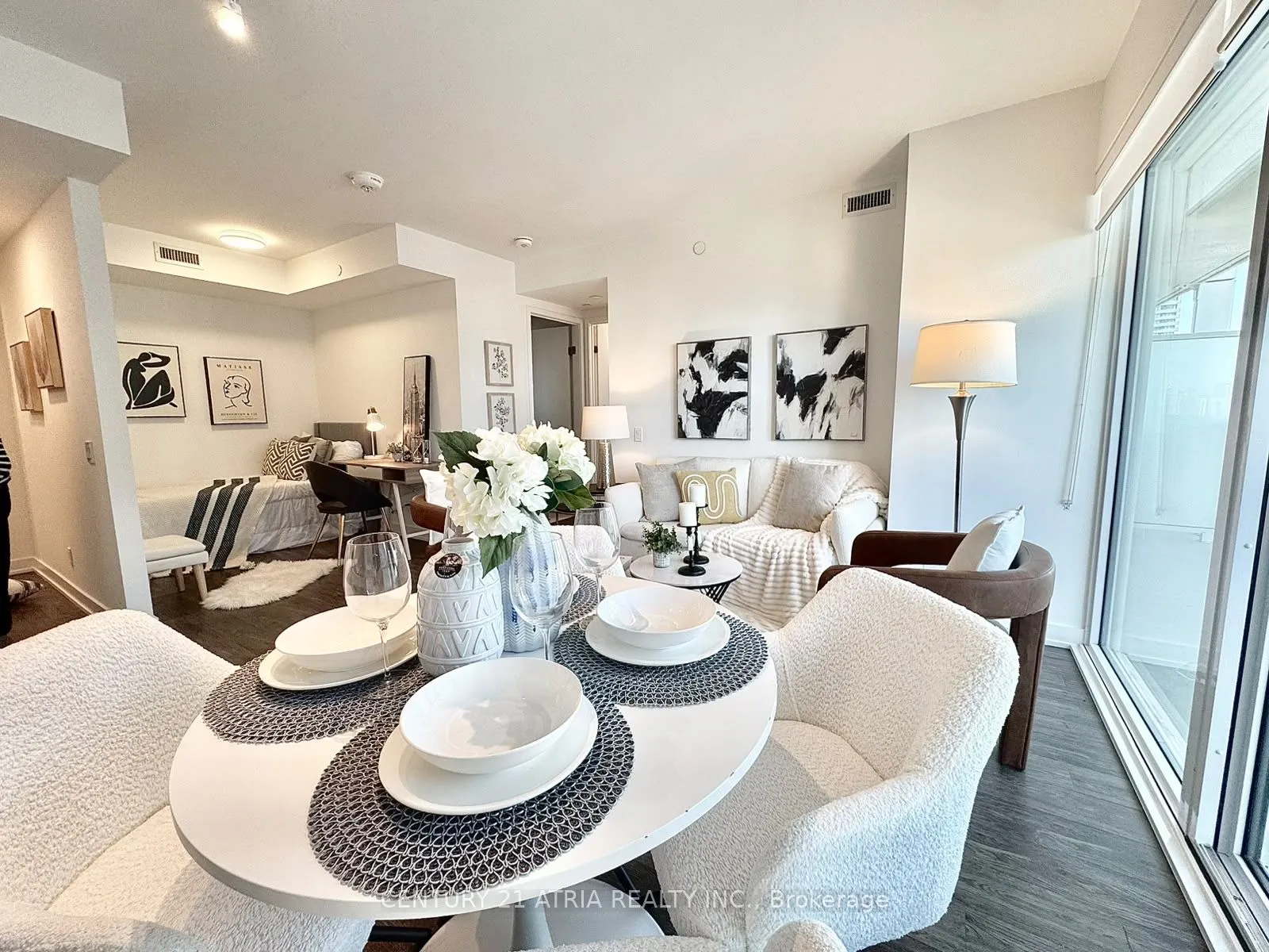 88 Queen Street E #2701