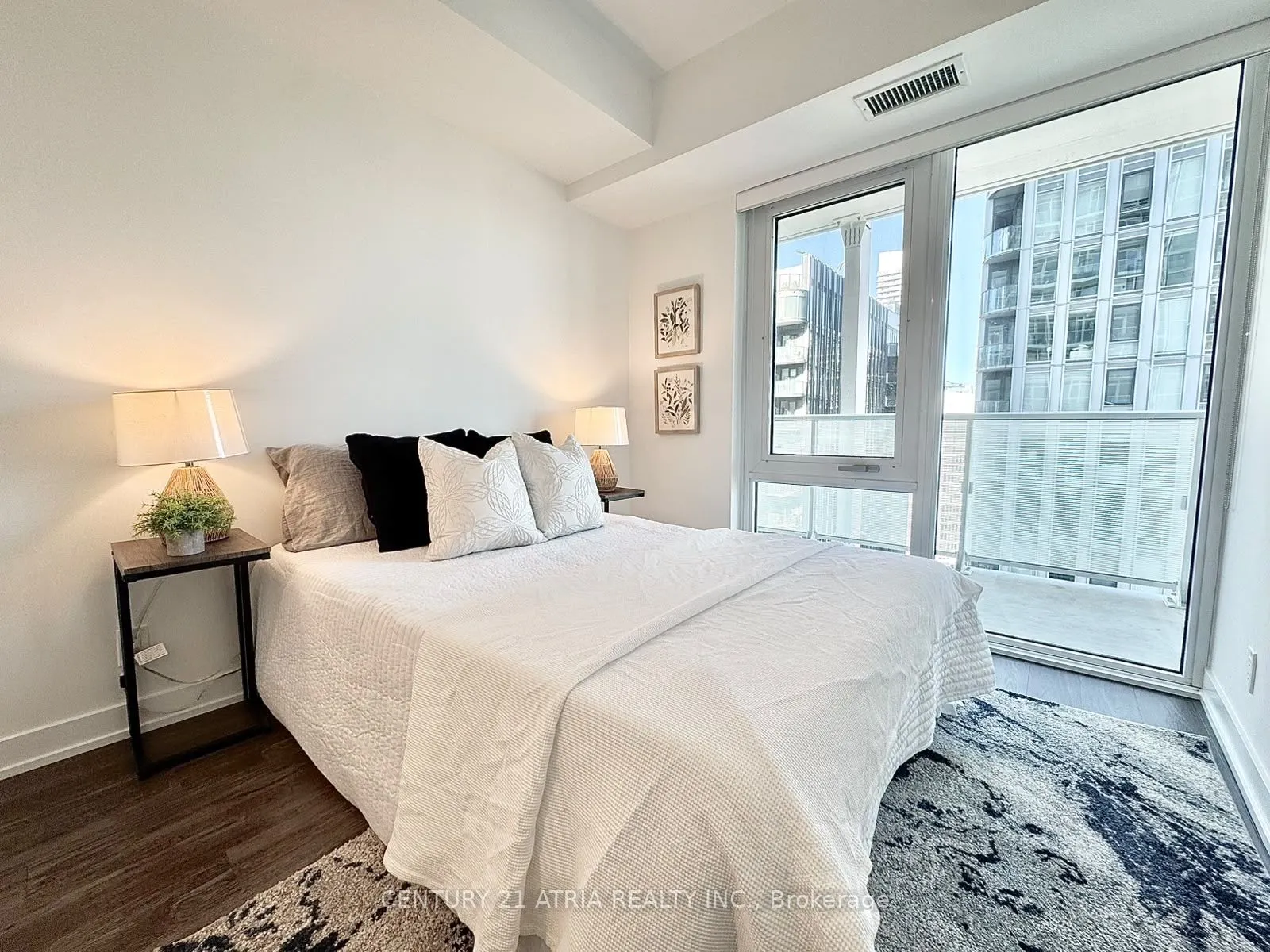 88 Queen Street E #2701