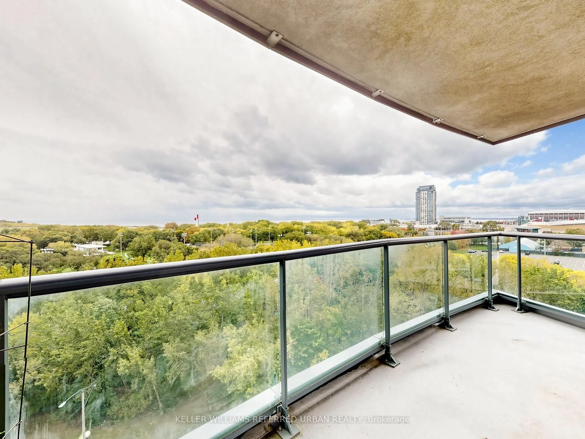 219 Fort York Boulevard #1009