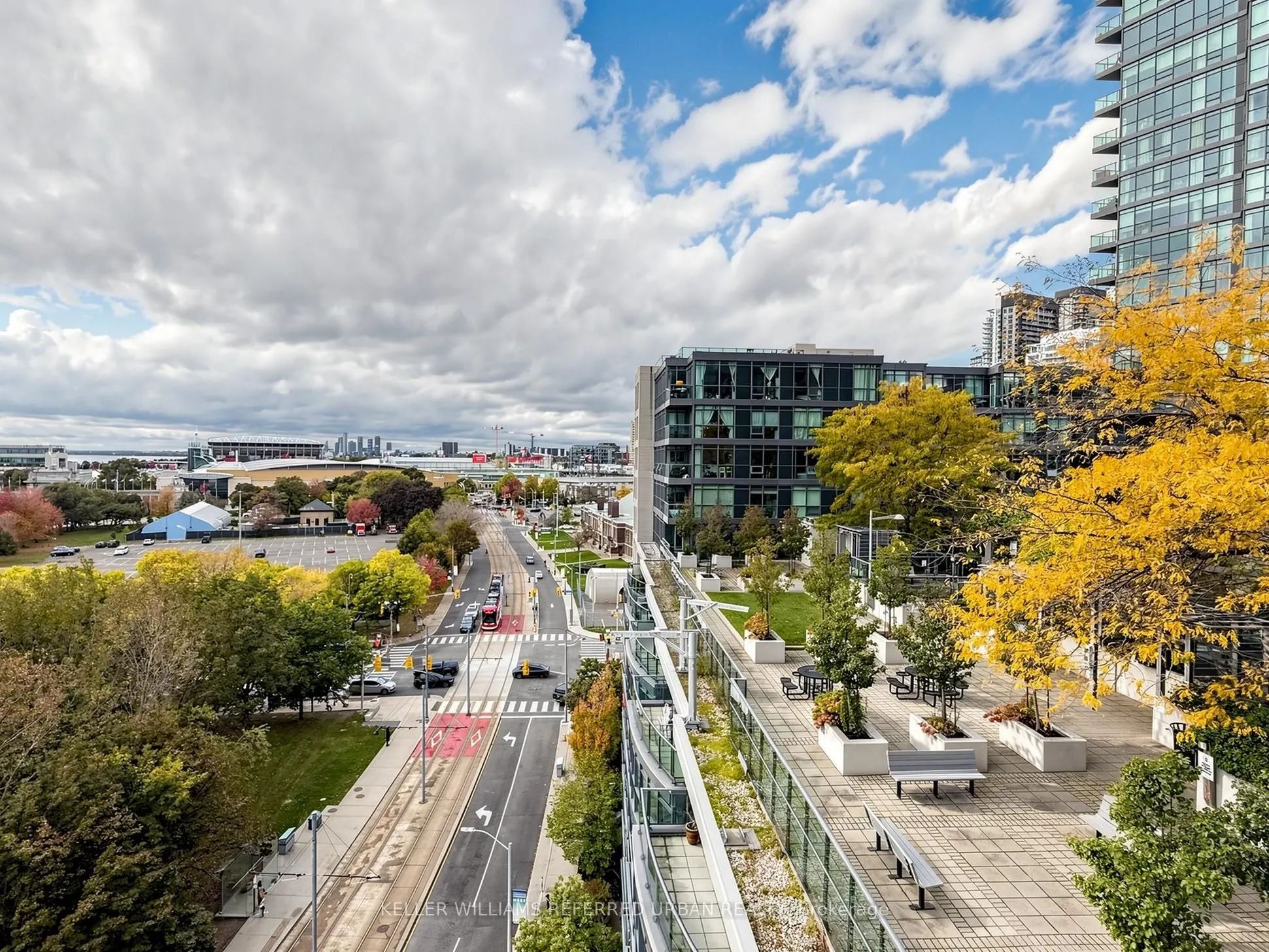 219 Fort York Boulevard #1009