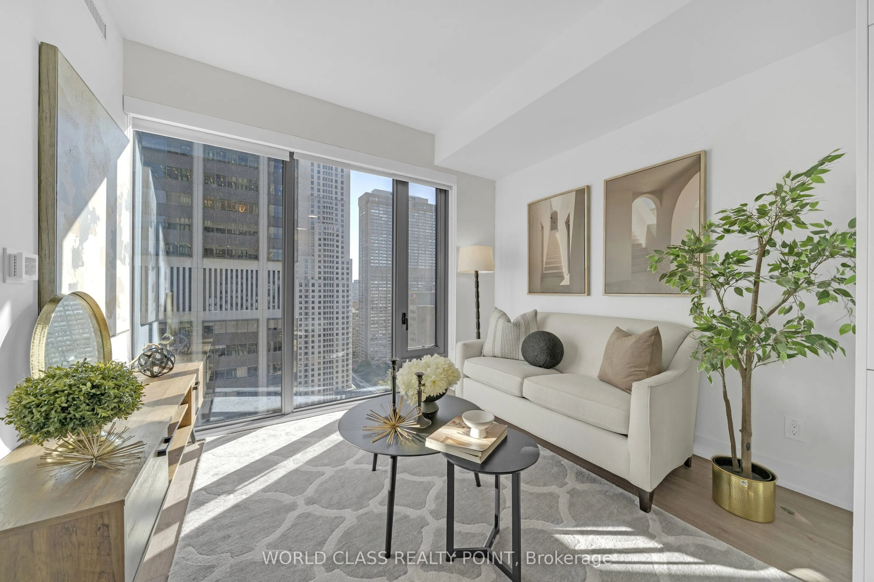 8 Cumberland Street #2404
