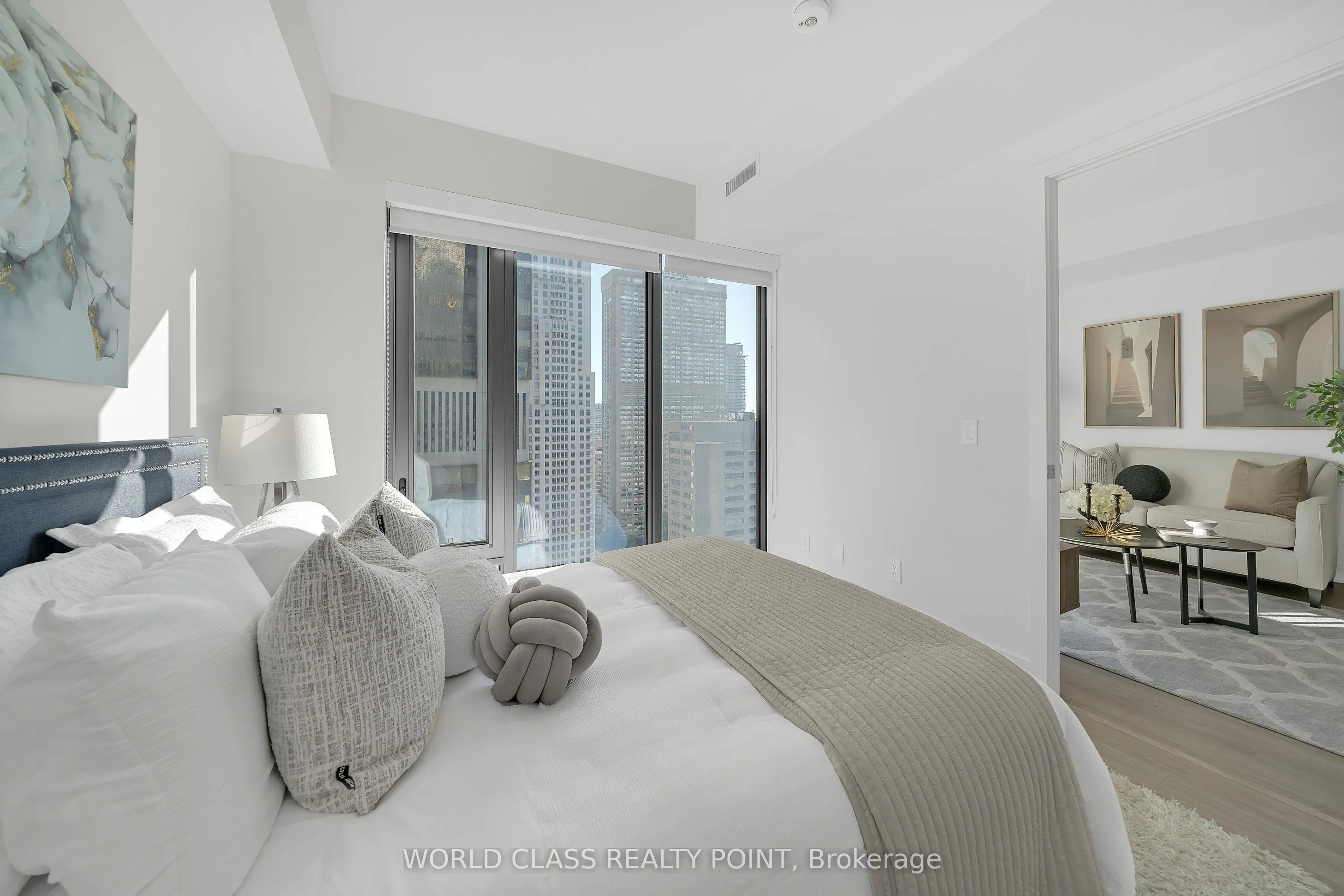 8 Cumberland Street #2404