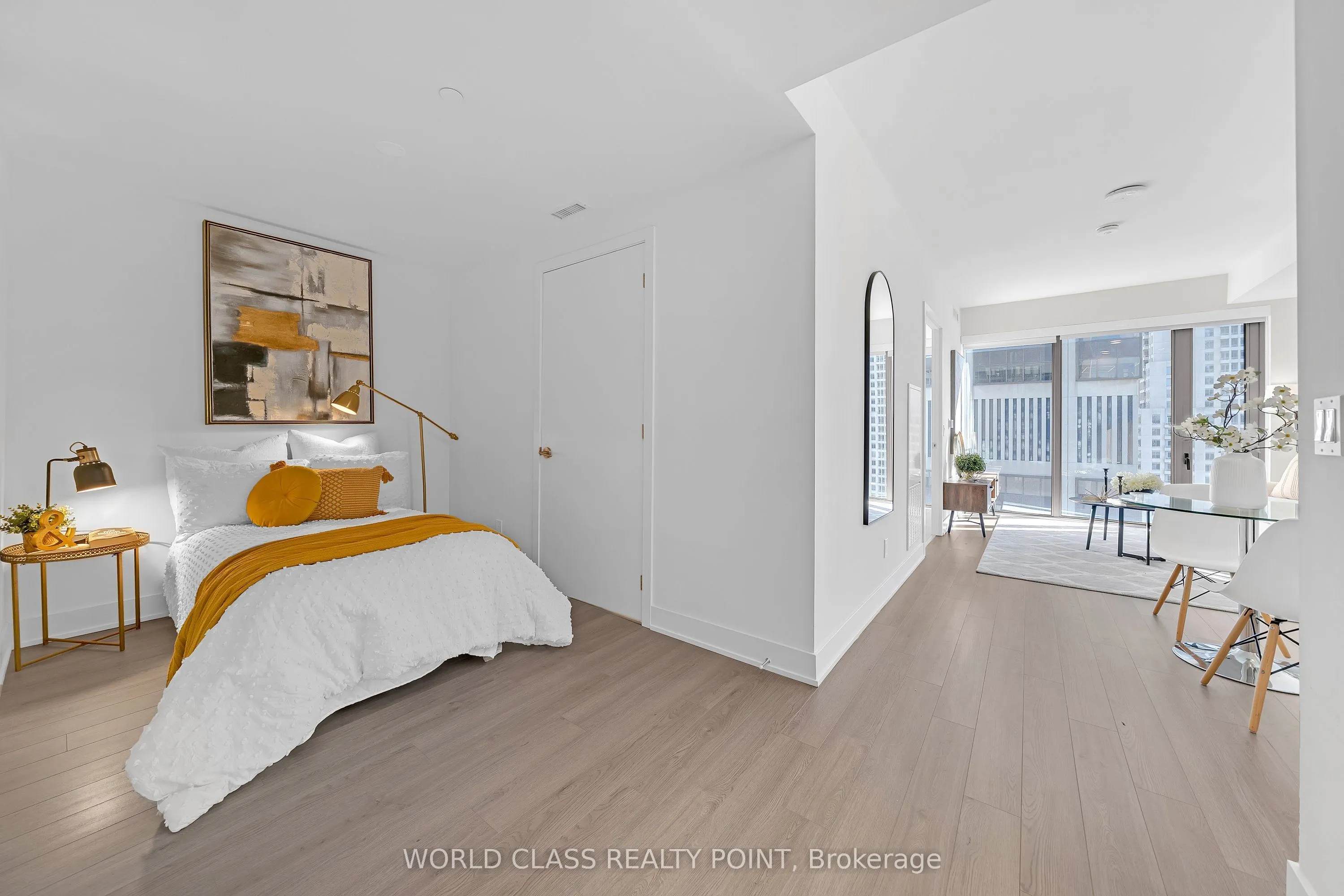 8 Cumberland Street #2404