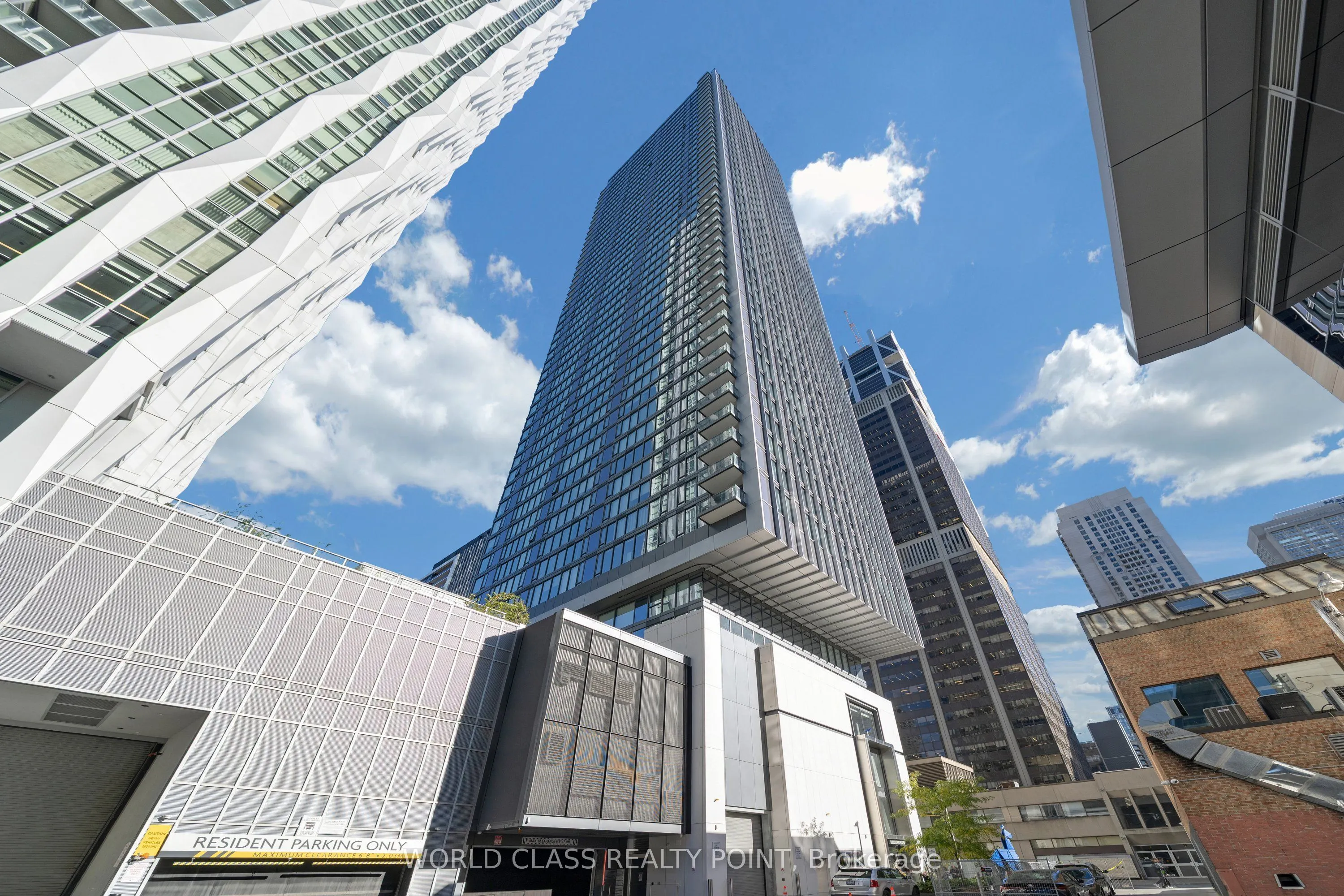 8 Cumberland Street #2404