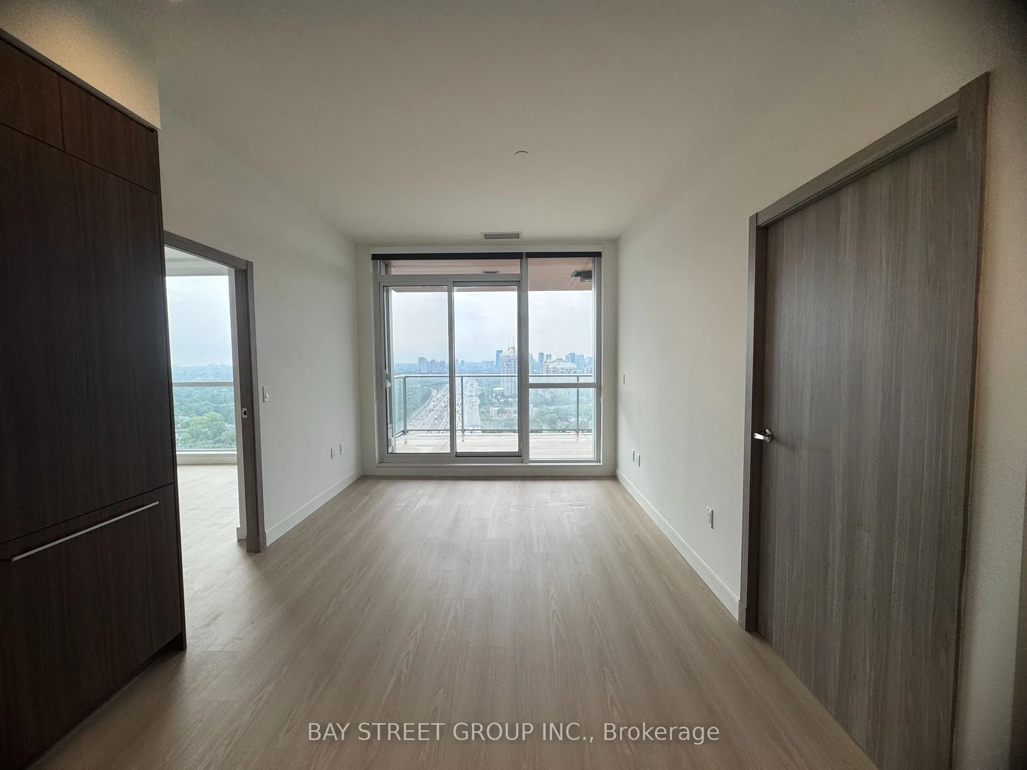 27 Mcmahon Drive #3305