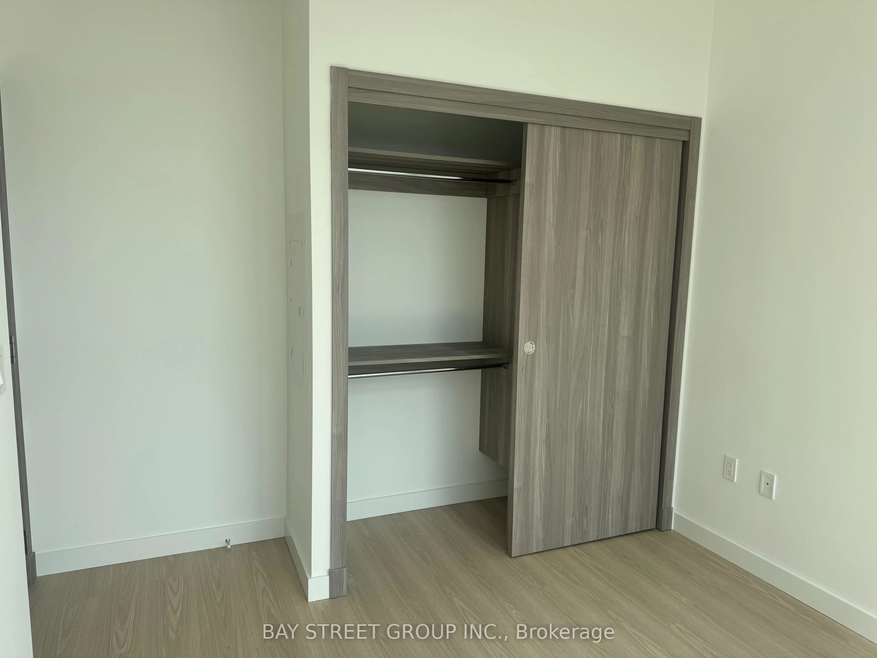 27 Mcmahon Drive #3305