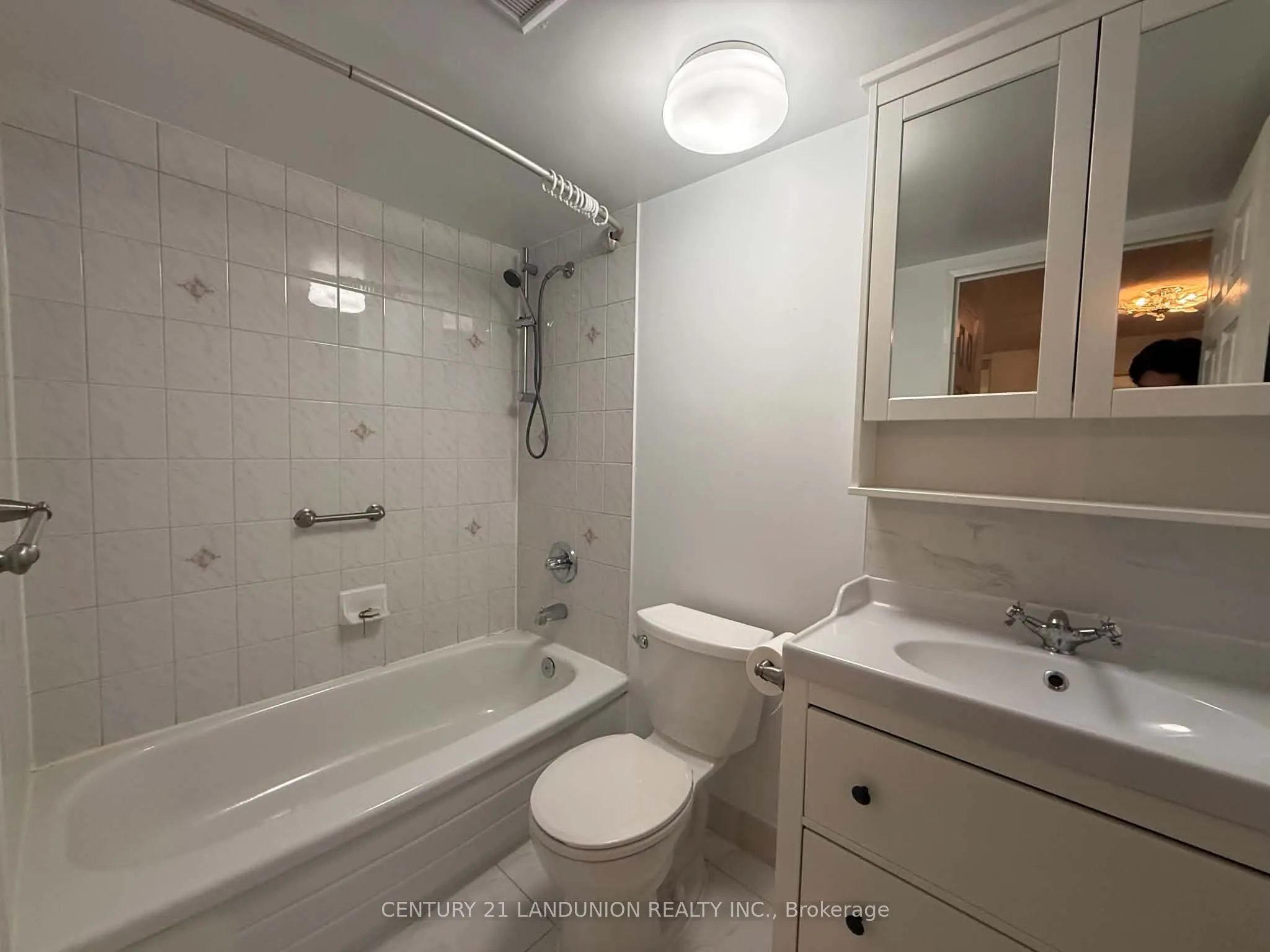 256 Doris Avenue #709